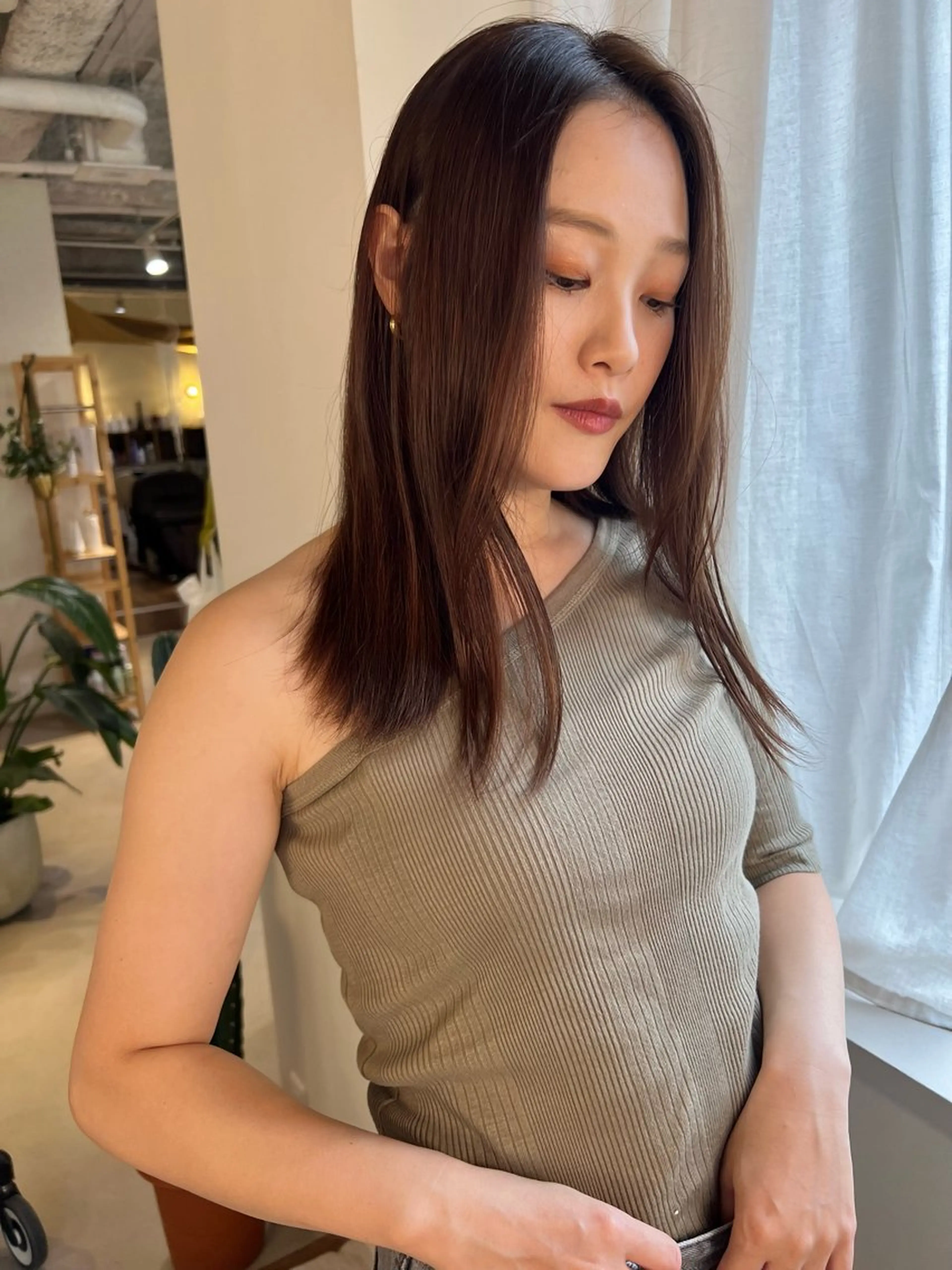 セミロング ココルアナ 豊中美容室のヘアスタイル