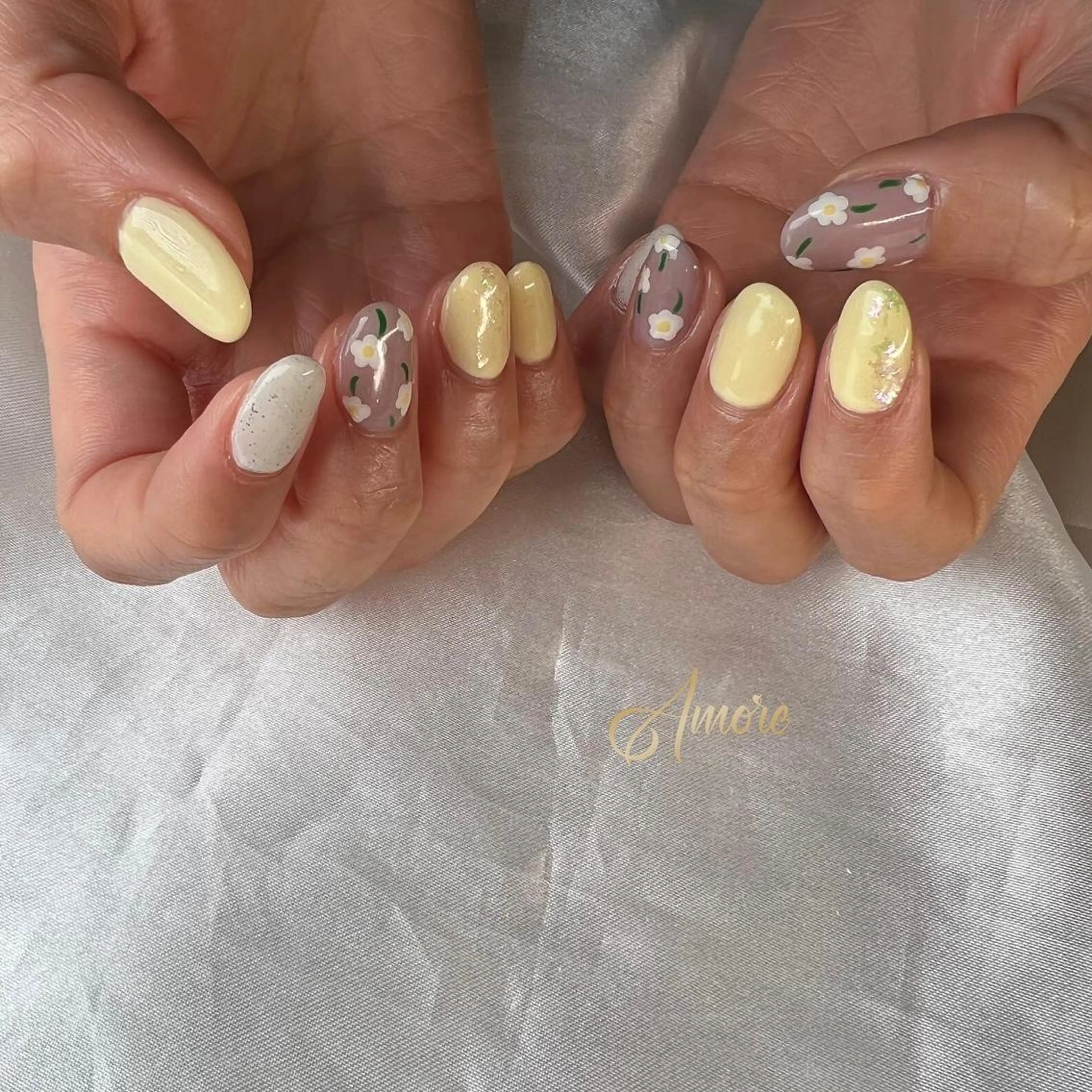 ネイル 氷ネイル・うるうるネイル マグネットネイル ミラーネイル ニュアンスネイル シンプルネイル You kyehwaのネイルデザイン