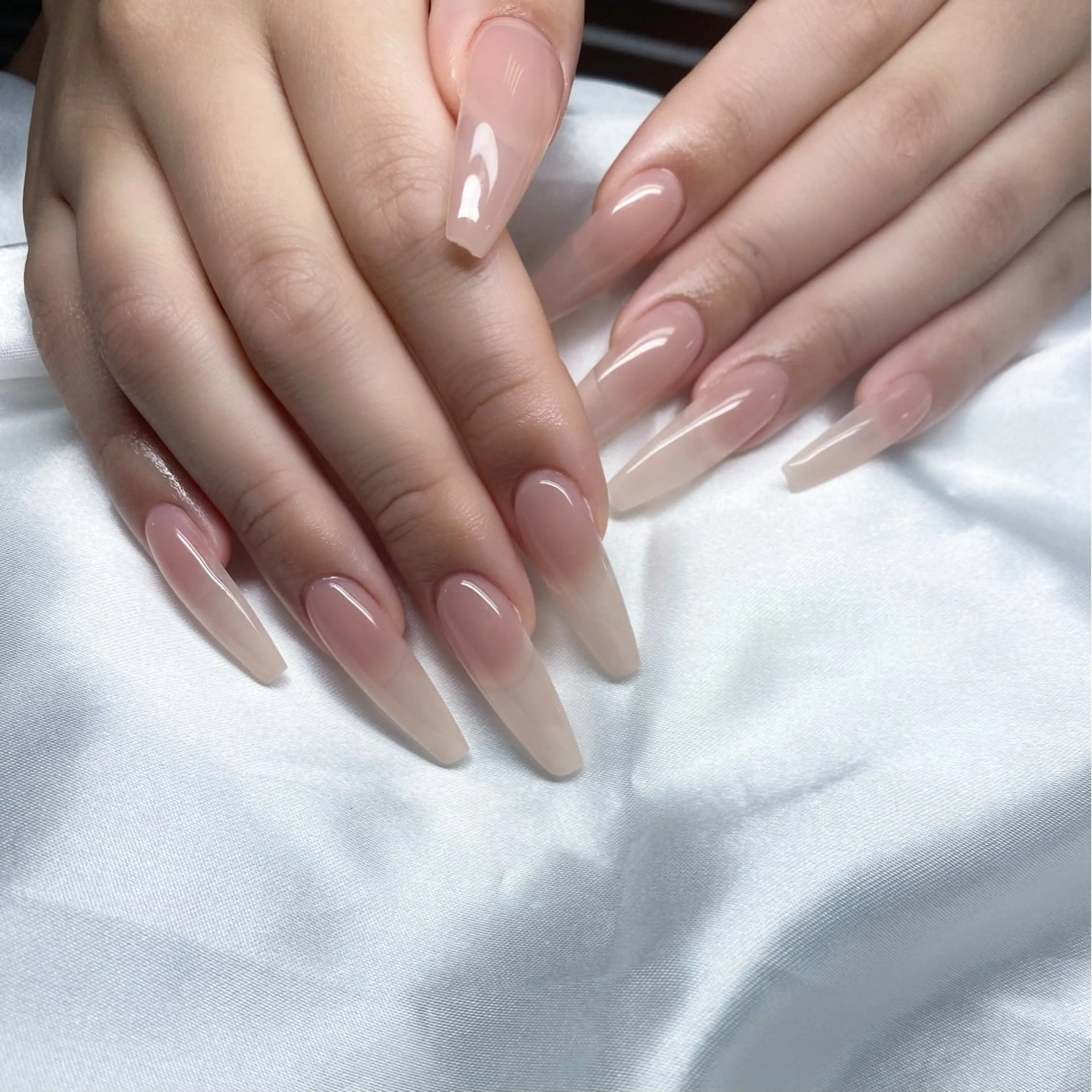 ネイル ハンドネイル ハンドケア UniqueNail 長さだし専門店のネイルデザイン