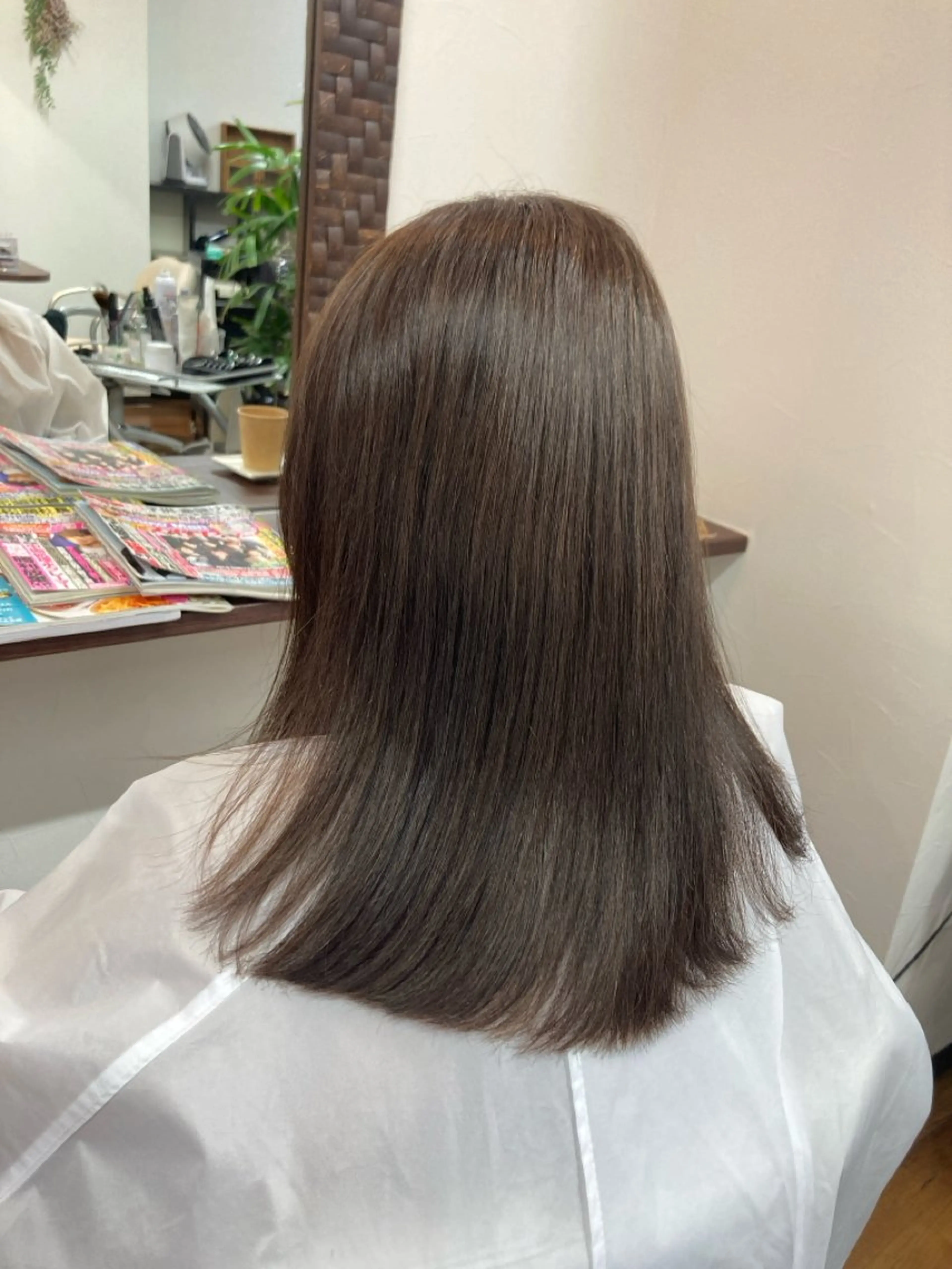 セミロング 縮毛矯正 縮毛矯正 one's heart所属・ヘアと眉Otsuka Hikari💆‍♀のヘアスタイル