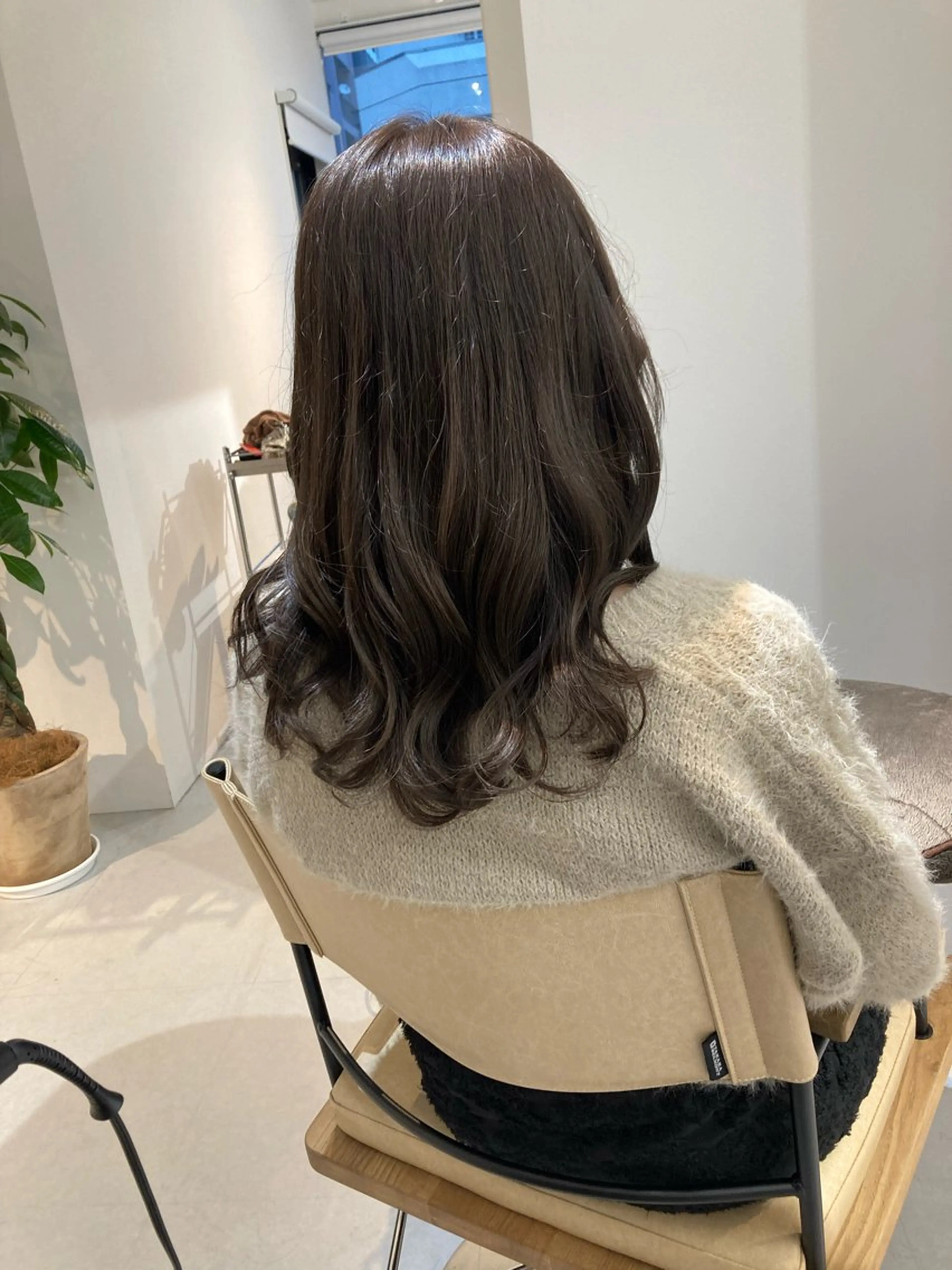 ミディアム ✨色持ちの良い艶 カラー✨蟹江真世のヘアスタイル