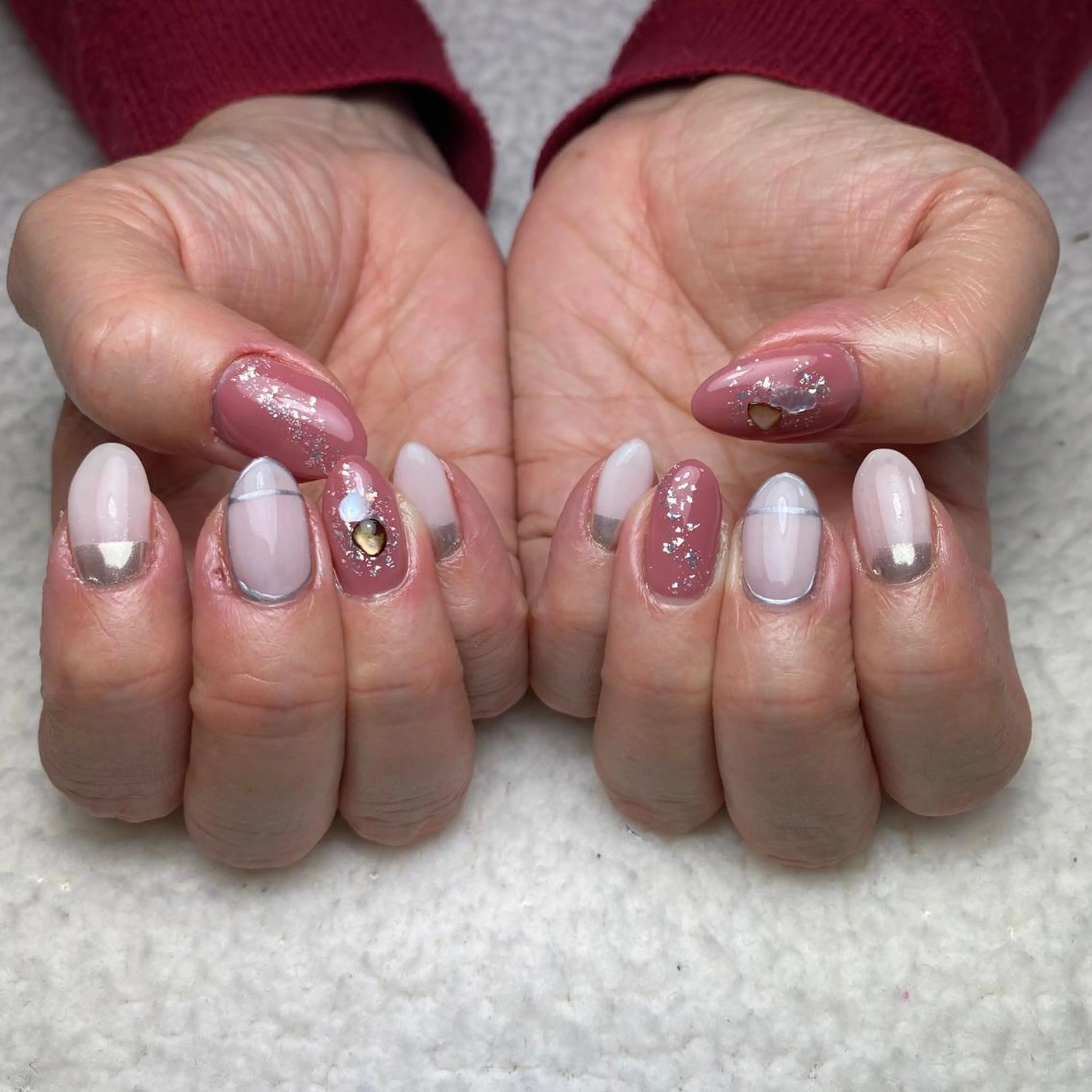 ネイル ミラーネイル 春ネイル ハンドネイル COCO+所属・COCO +のエステ・リラクイメージ