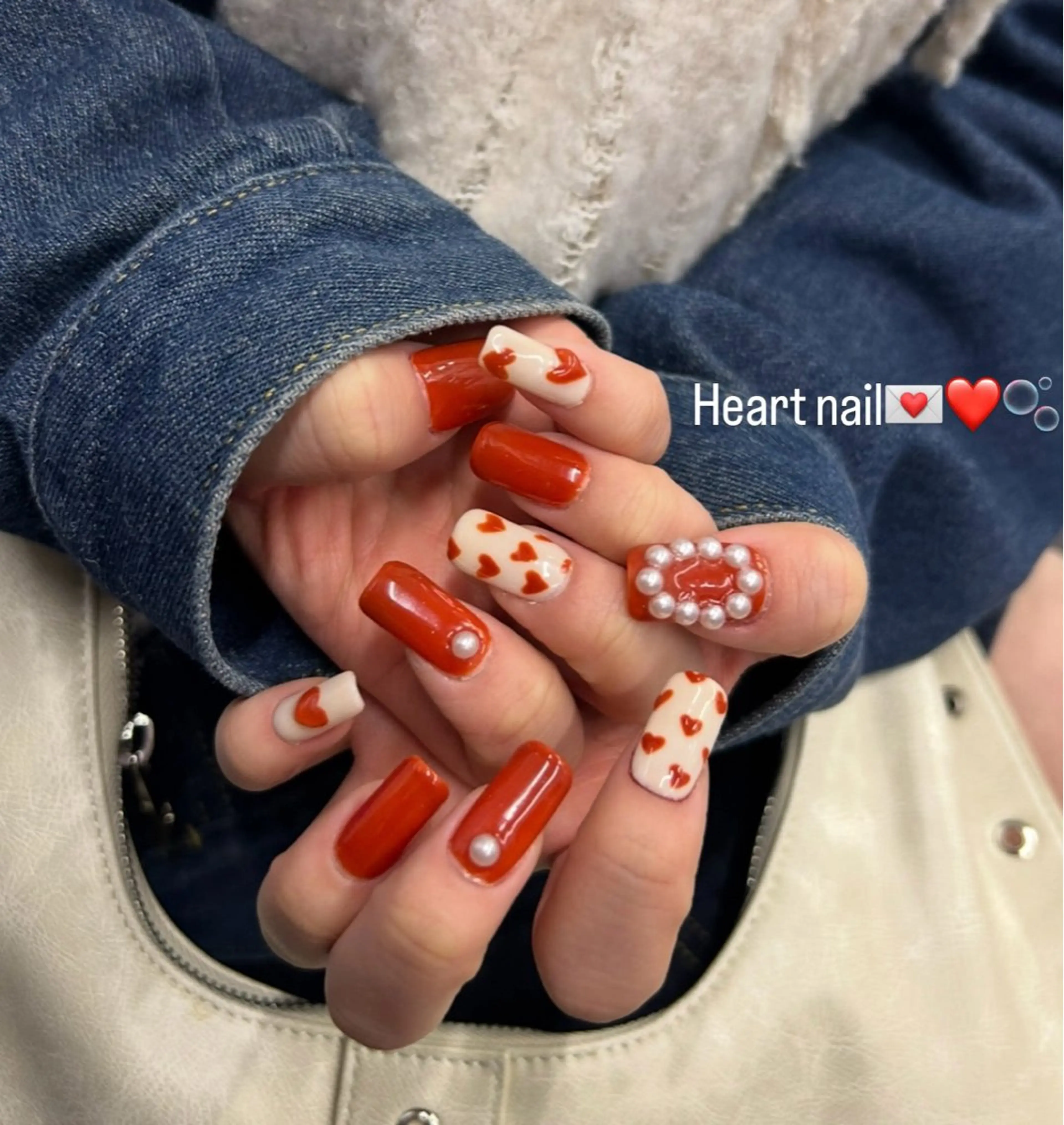 ワンカラー+アートネイル4本💅🎨持ち込みデザイン🆗爪に優しいパラジェル使用☆*:.｡. オフ・チップ長さだし🉑の写真