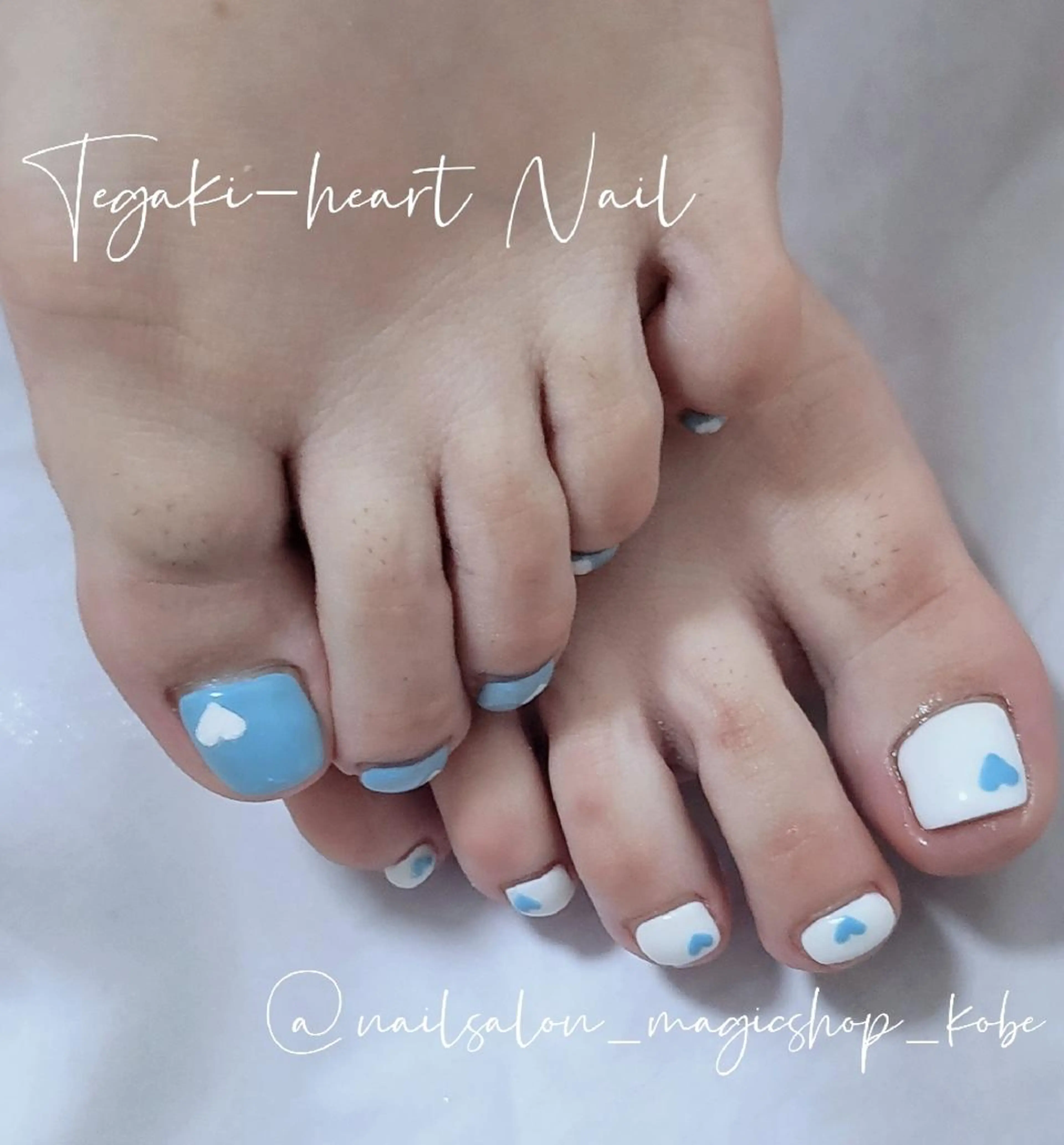 ネイル ブルー フットネイル ジェルネイル ハート シンプルネイル フットネイル Nailsalon MagicShopのネイルデザイン