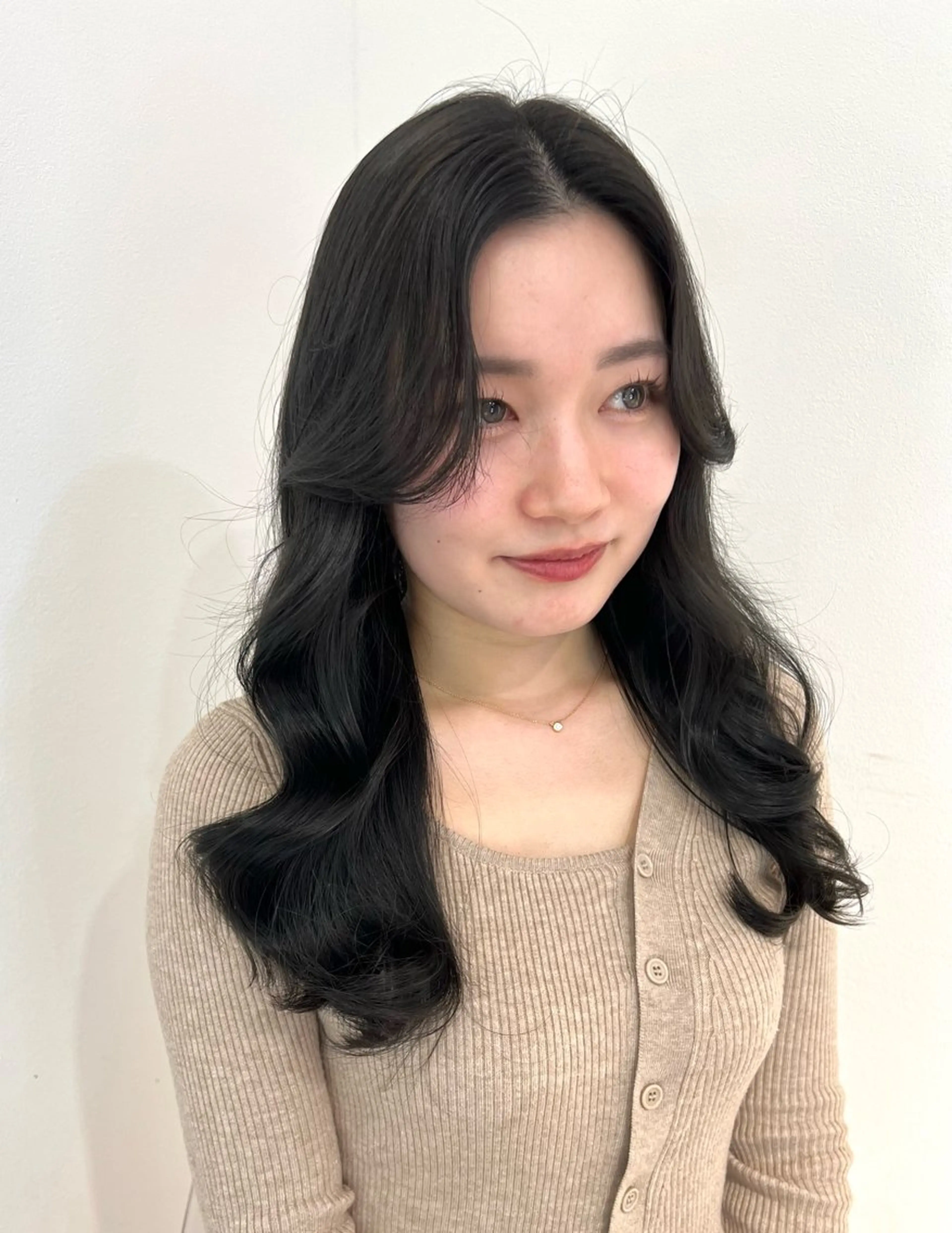ロング ナナ♡レイヤーカット ♡似合わせカラーのヘアスタイル