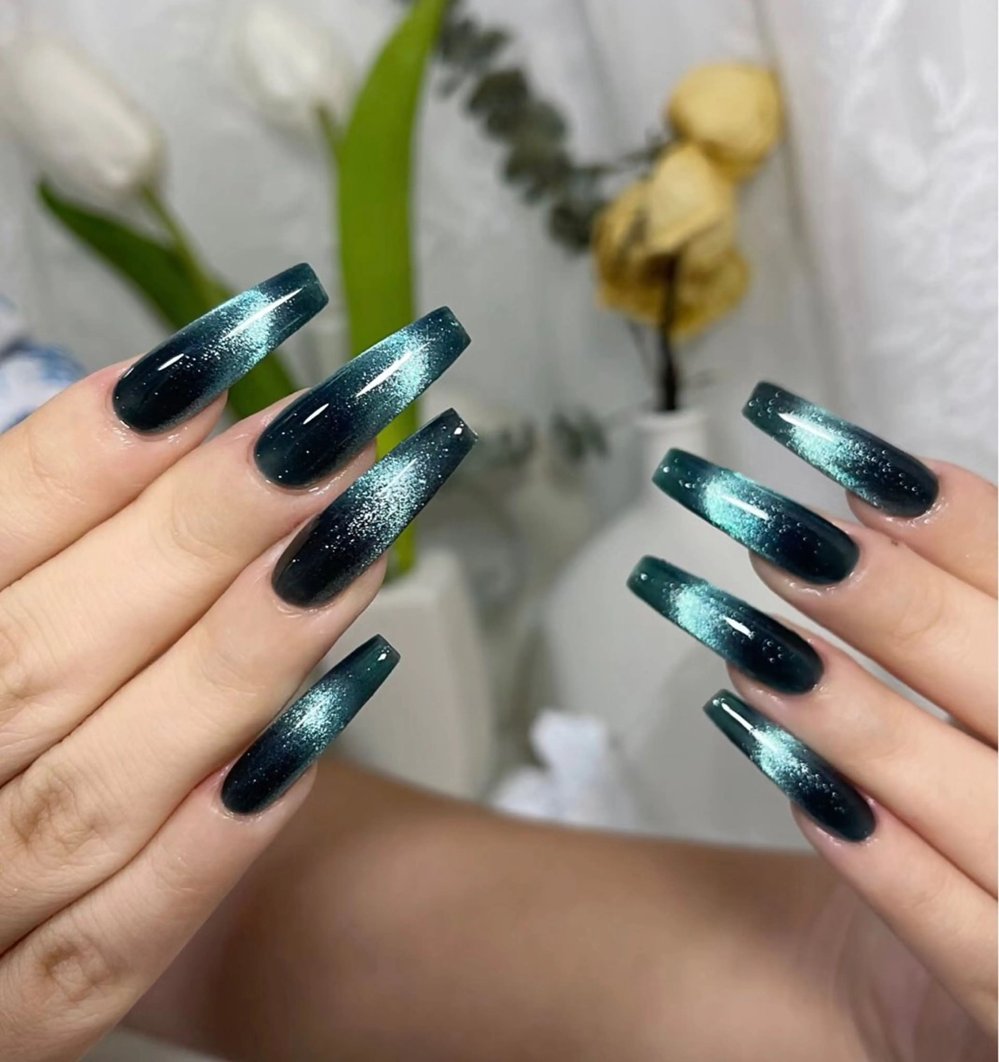 チップ➕シェル長さ出し【マグネット/フレンチ/オローラ/カラグラ】🌟ソフトオフ無料の写真