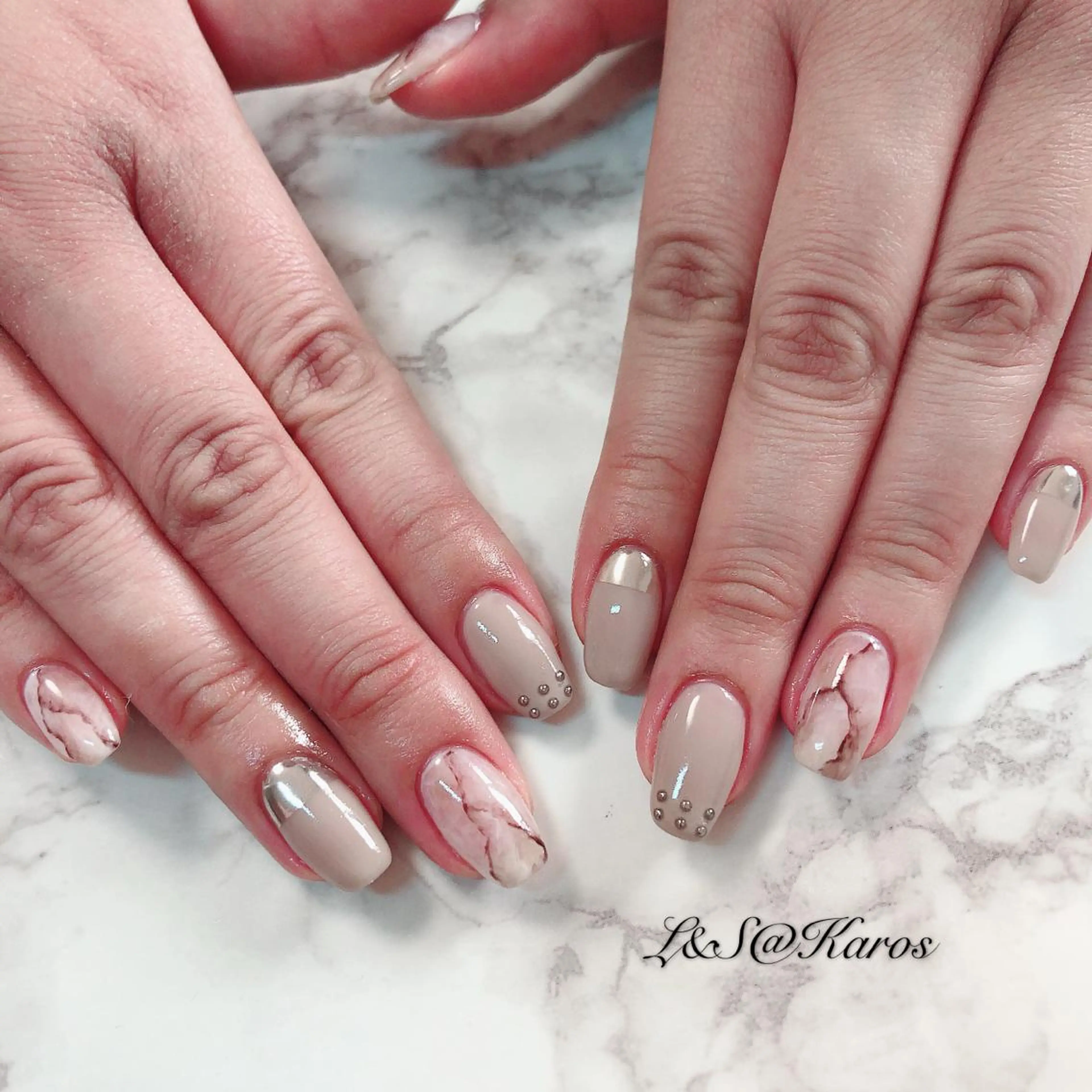 ネイル ニュアンスネイル ハンドネイル L&S@ Karosのネイルデザイン