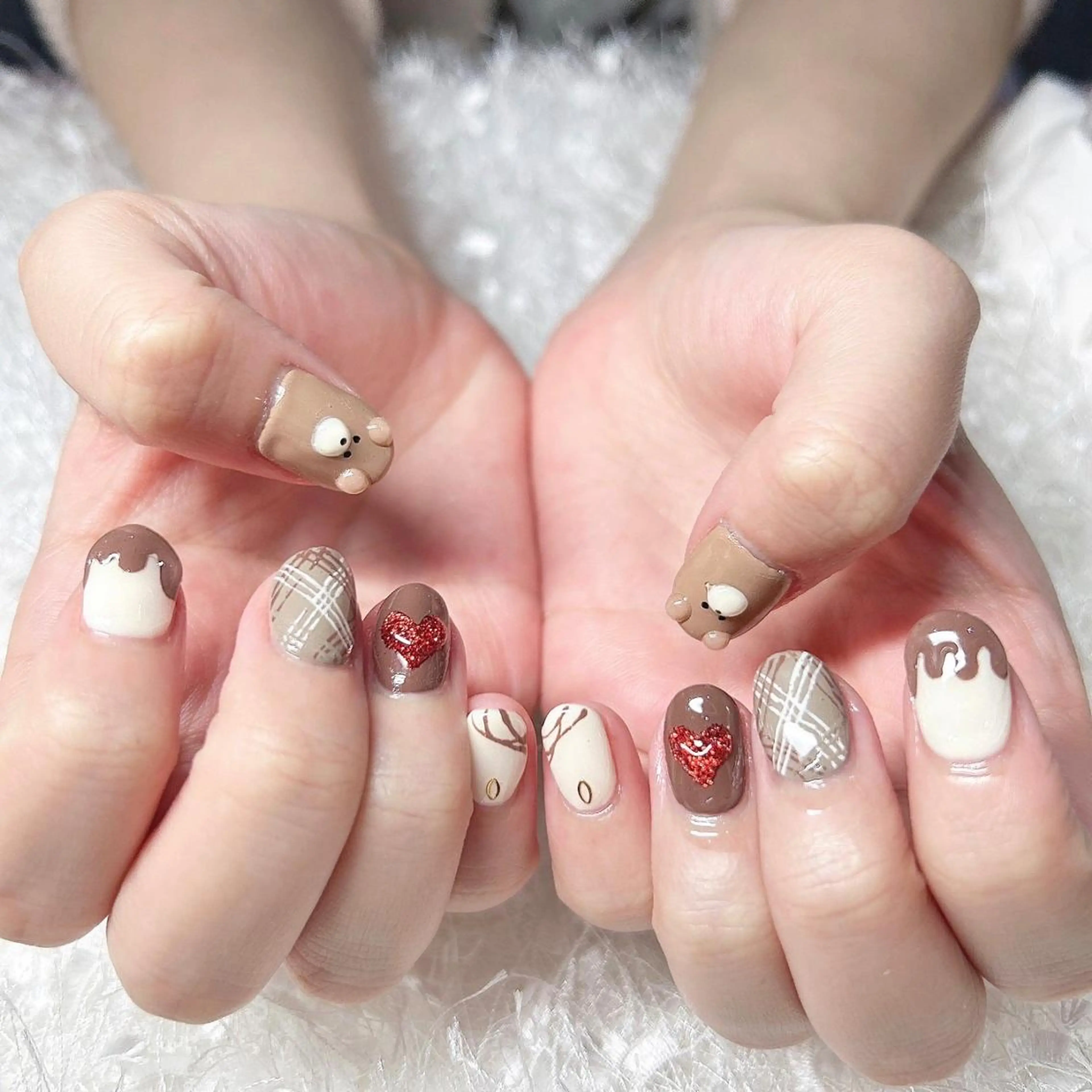ネイル オーロラネイル 長さ出し ジェルネイル グラデーション 韓国ネイル ハンドネイル Nail&eye Belire 新宿のネイルデザイン