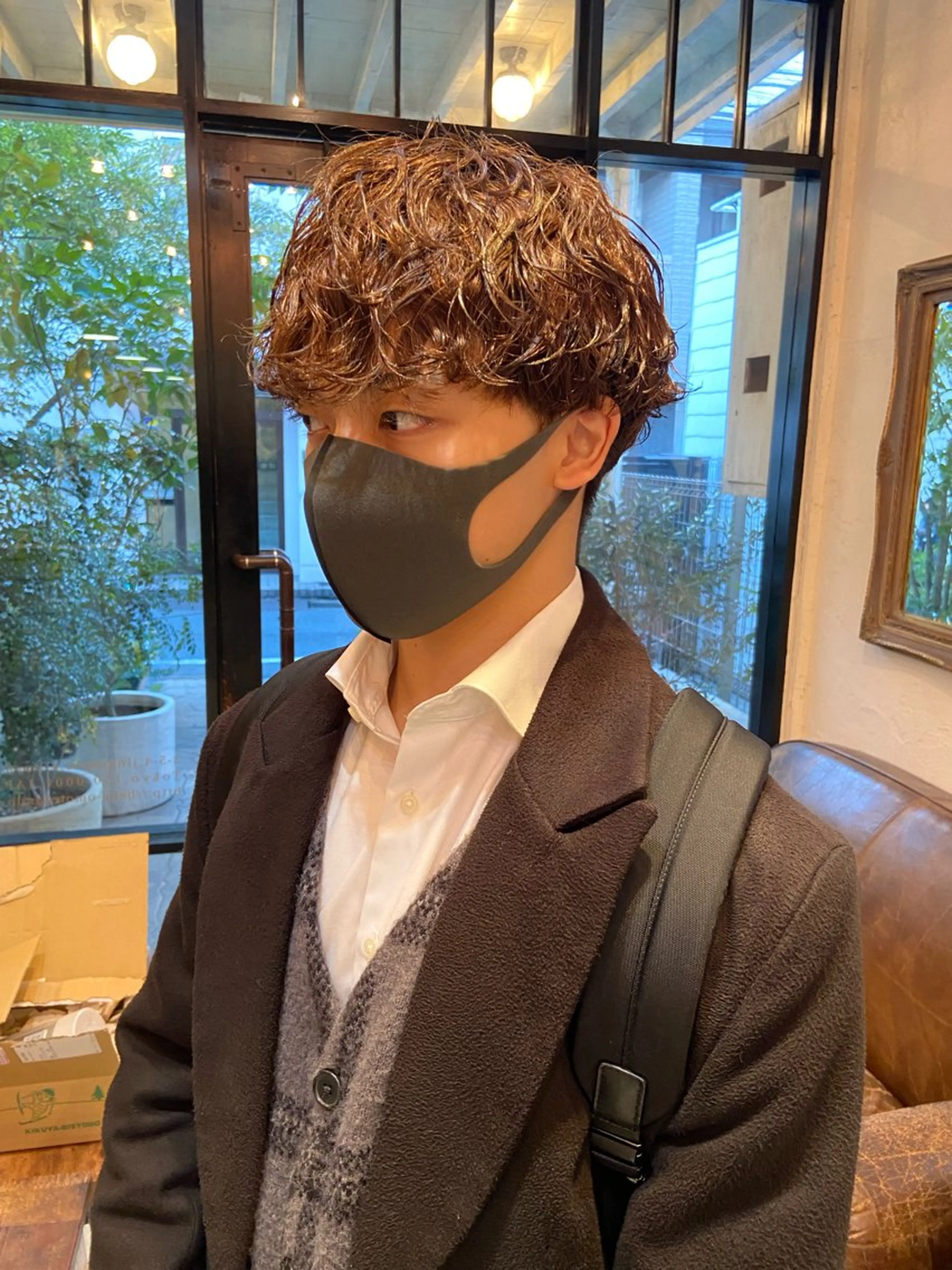 カラー パーマ メンズ メンズパーマ 波巻きパーマ 抜きっぱなしブロンド /ハイトーン/カナタのヘアスタイル