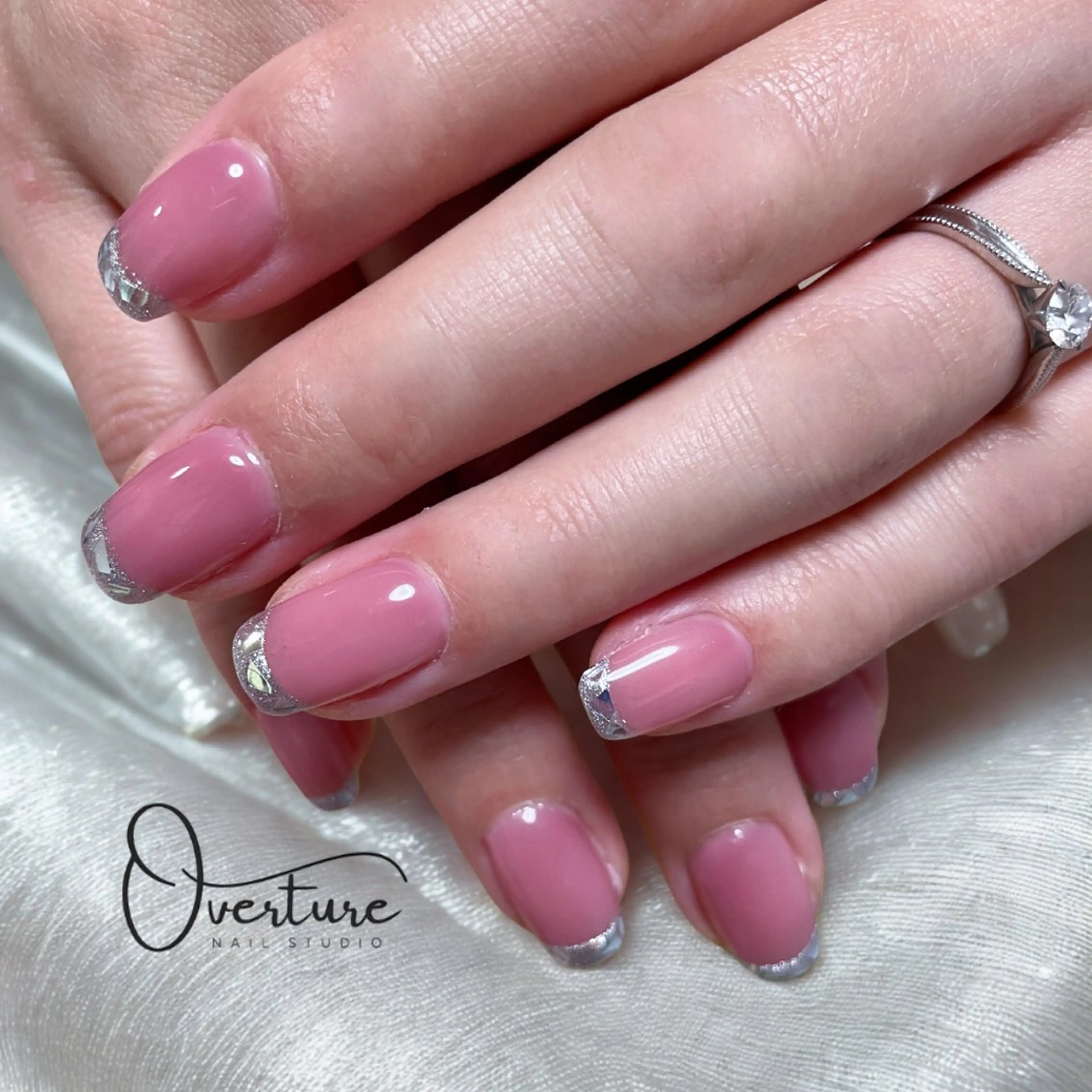 ネイル フレンチネイル ガラスフレンチ Overture Sayaのネイルデザイン