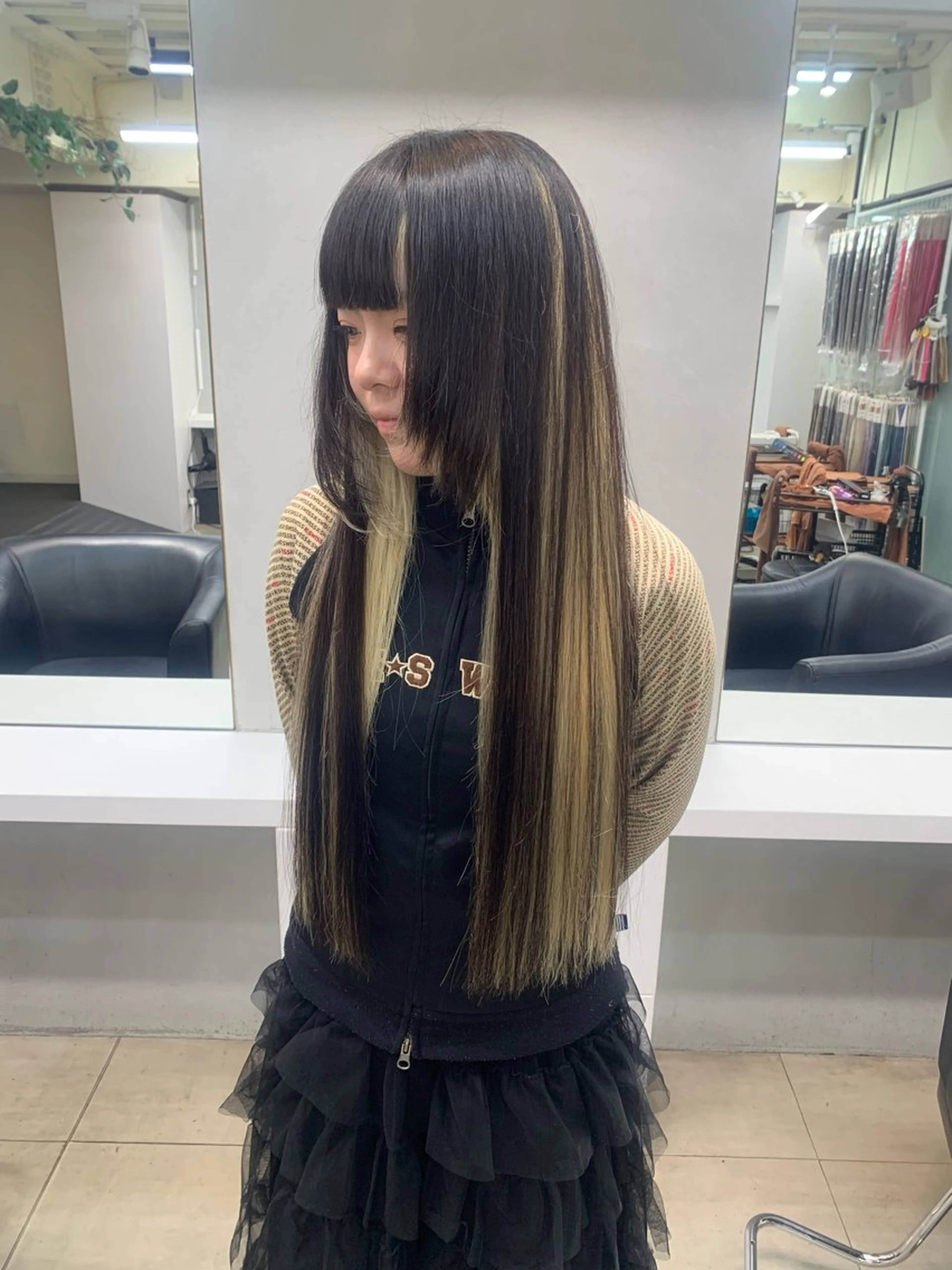 ロング カラー ヘアアレンジ ヘアカラー トリートメント T.a.g中崎町所属・個性爆弾💣 ダブルカラー/ゆかのヘアスタイル