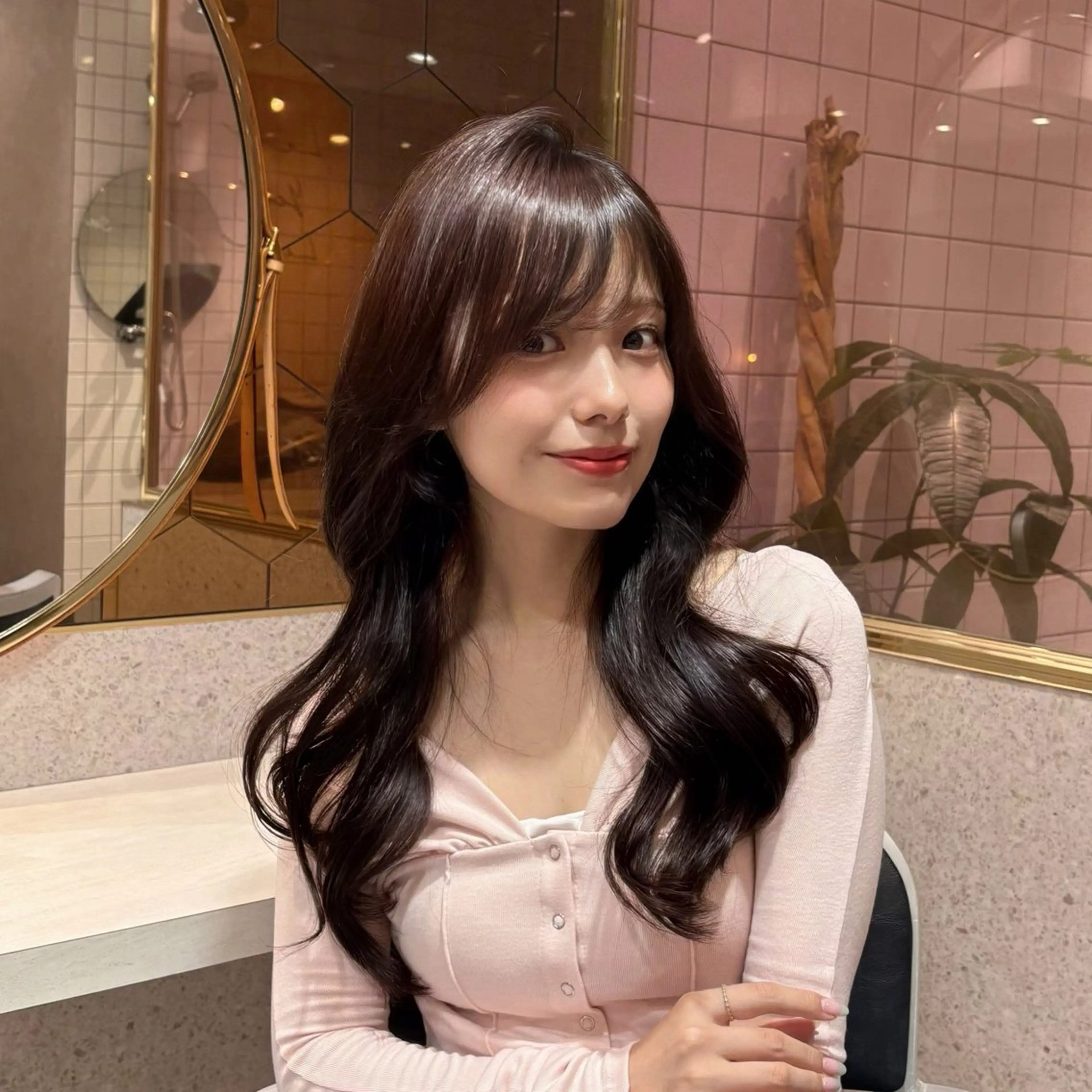 ロング カラー パーマ ヘアアレンジ メンズ キッズ カット ヘアカラー トリートメント 新宿/小顔レイヤー/ 顔まわり/西慶太朗のヘアスタイル