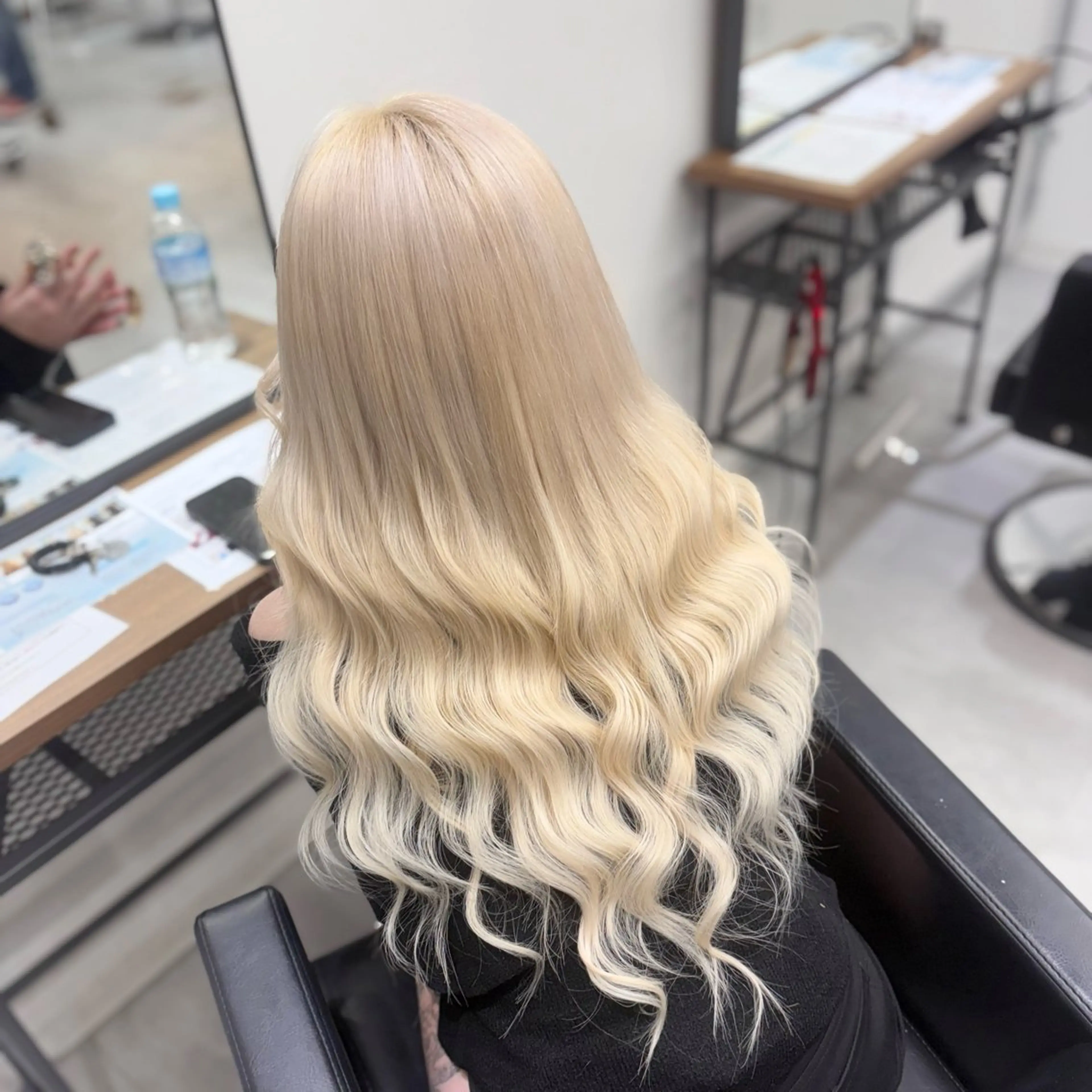 ロング エクステ ヘアカラー エクステ SAKI🫧NEXT 池袋/韓国風カラー✨のヘアスタイル