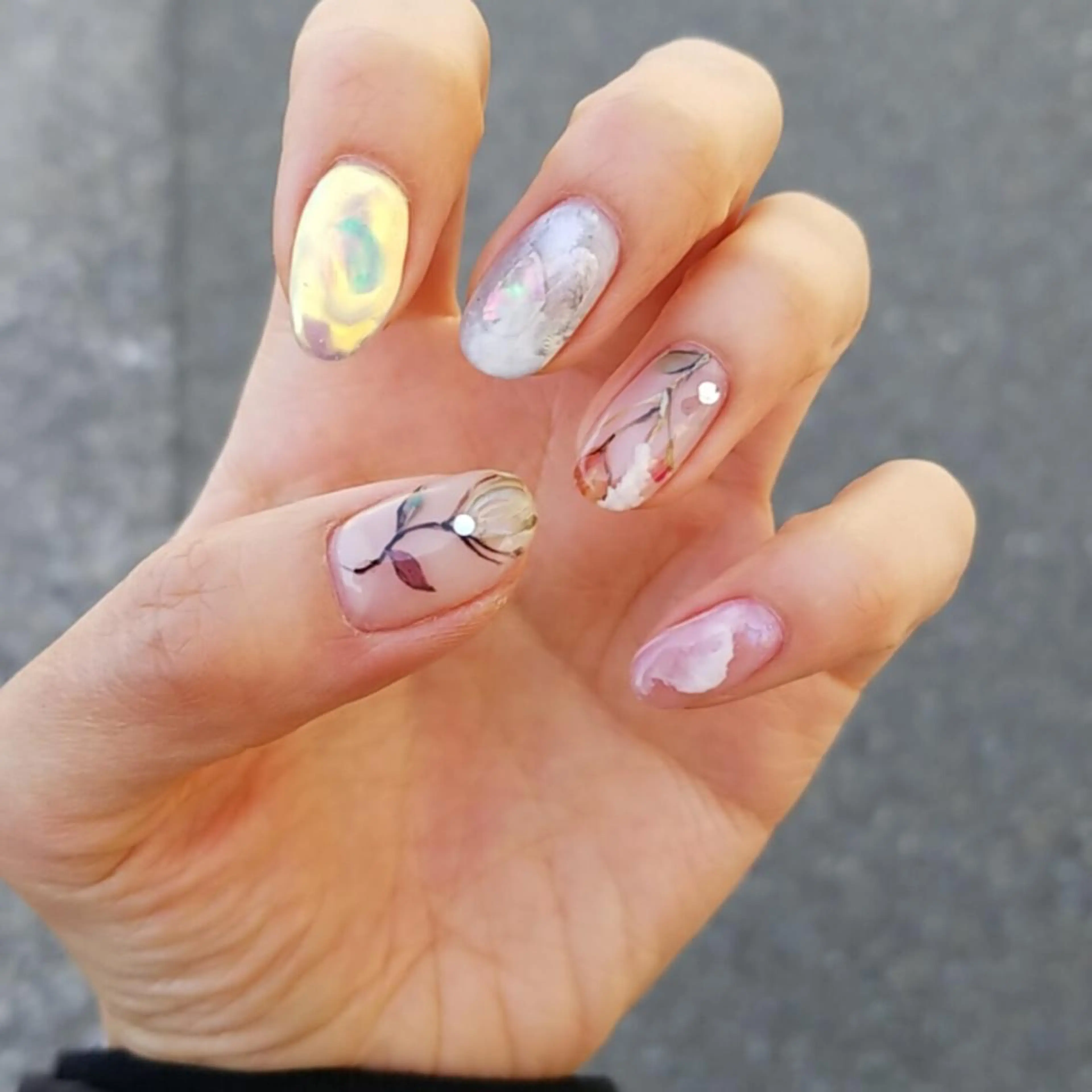 ネイル アートネイル フラワーネイル ジェルネイル 持ち込み ニュアンスネイル スカルプ指名No.1 河野　雑誌掲載サロンのネイルデザイン