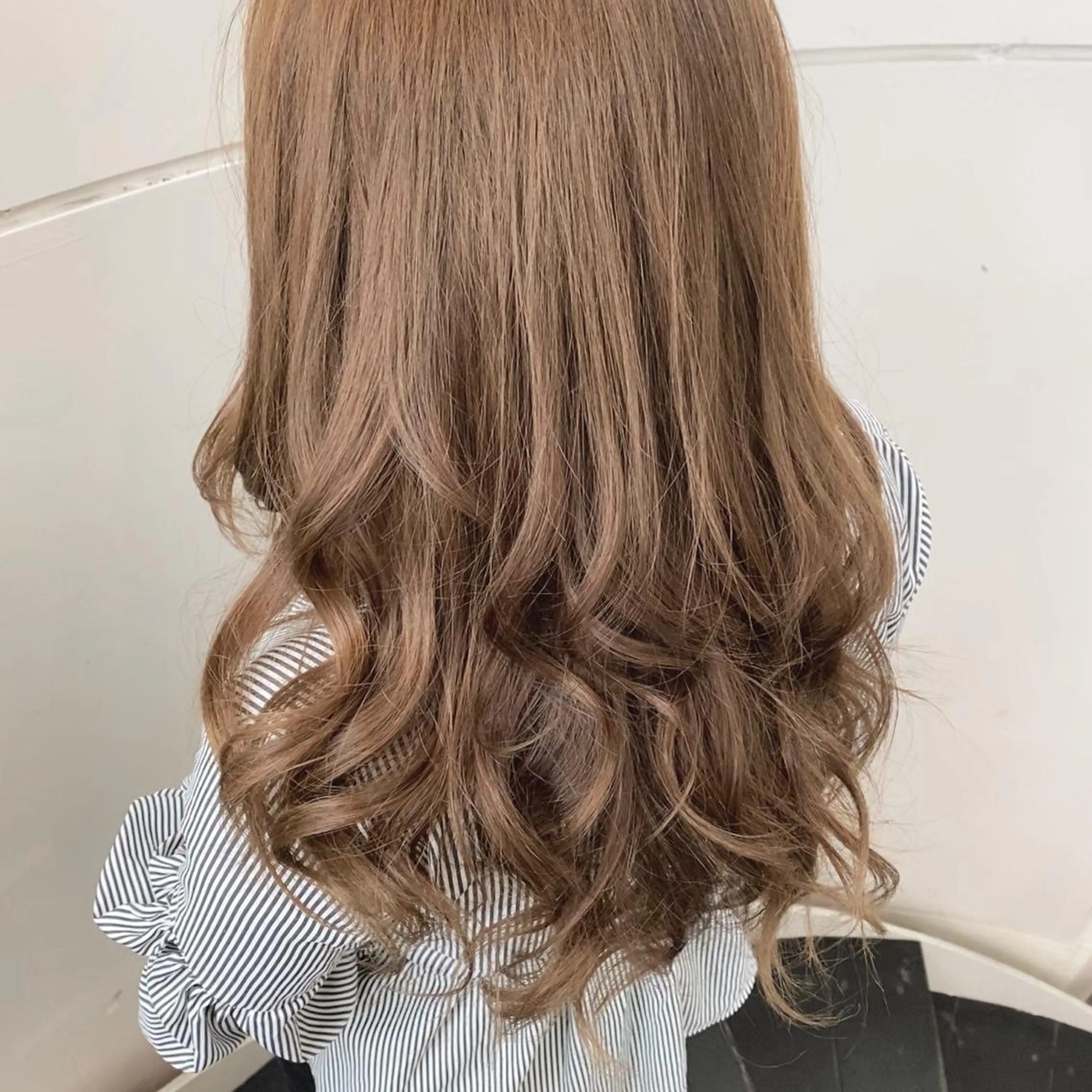 セミロング カラー カット ヘアカラー 縮毛矯正 トリートメント 奥野 貴哉のヘアスタイル