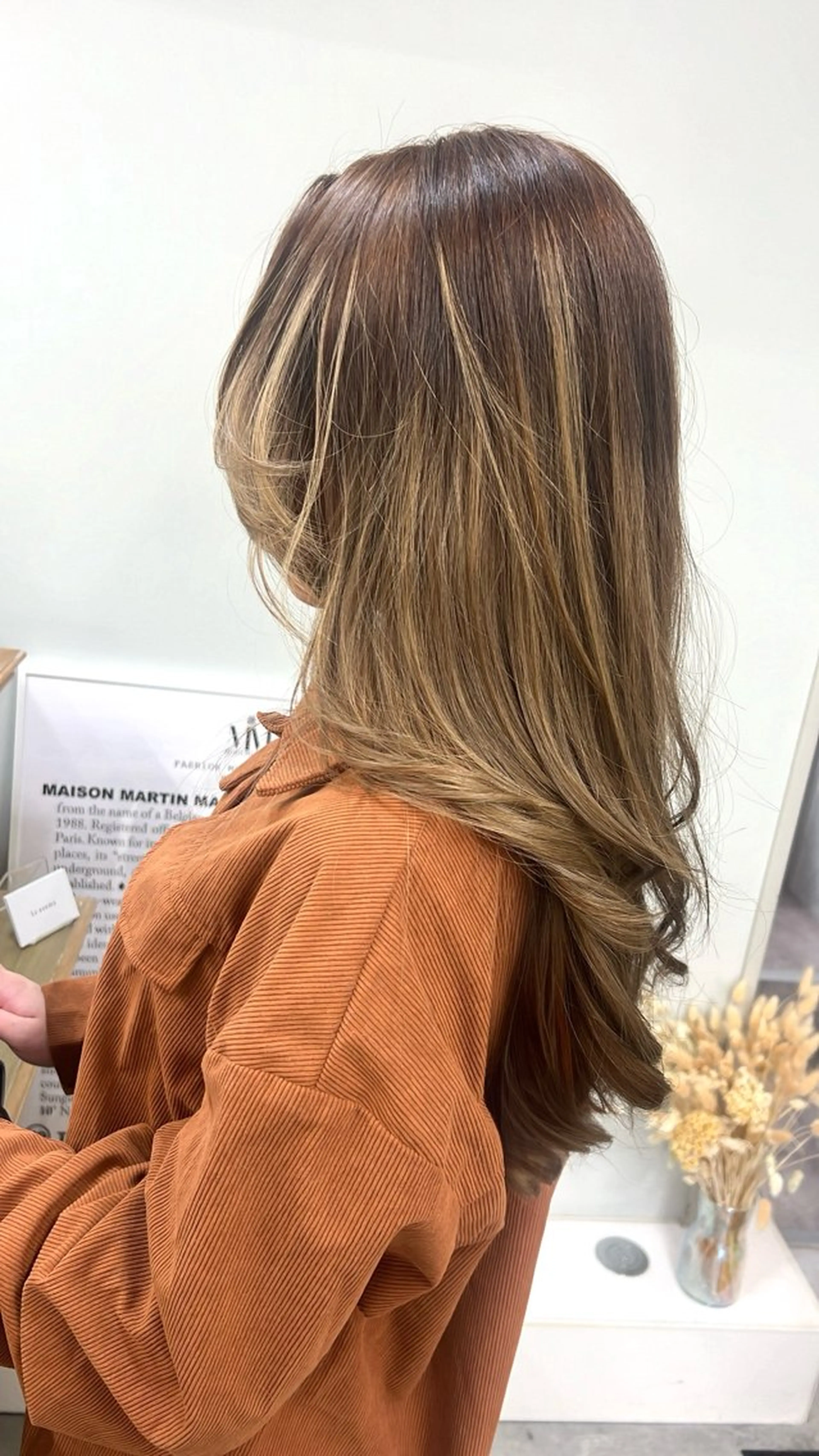 カラー ベージュカラー TOBITA TAKARAのヘアスタイル