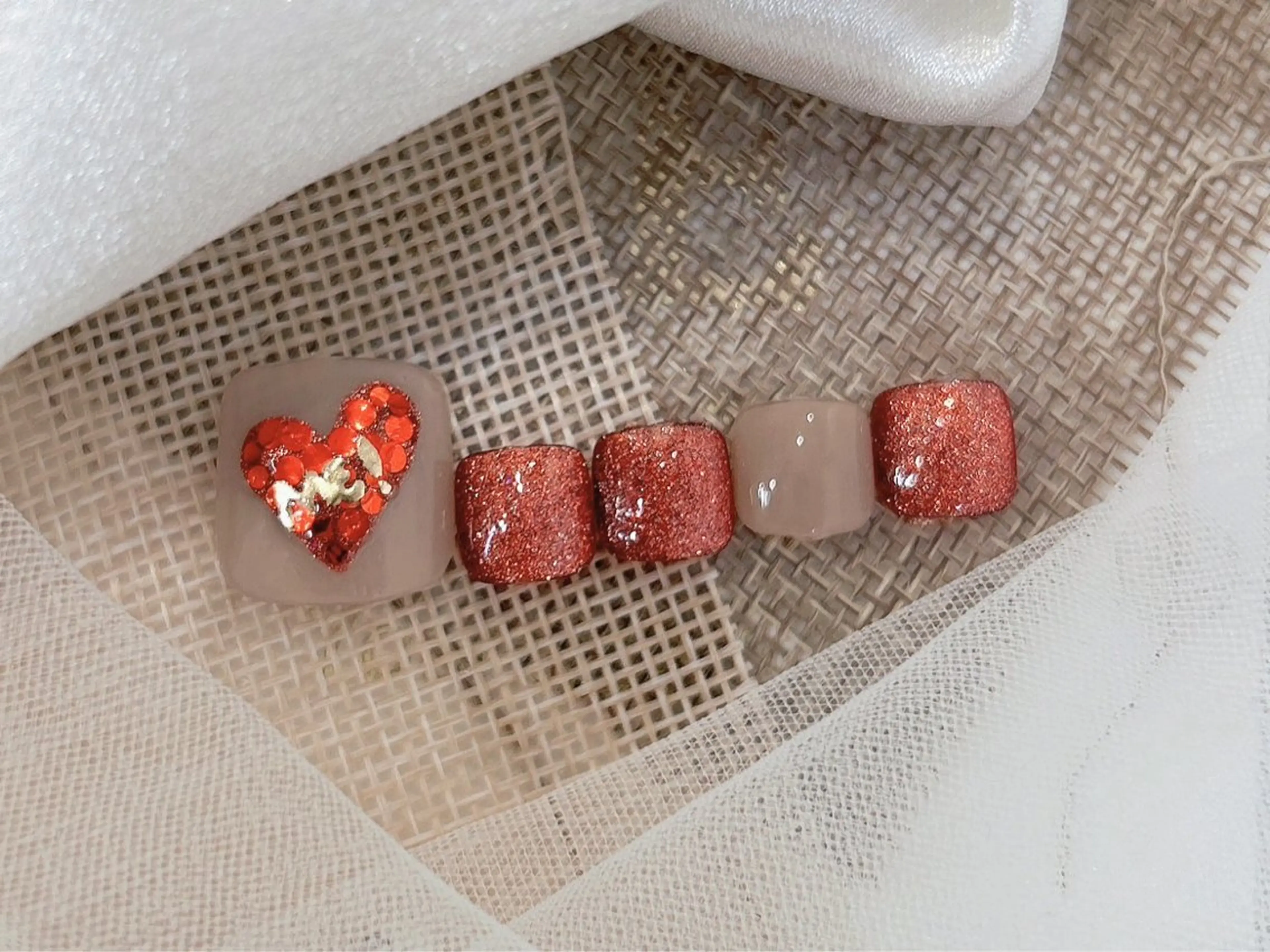 ネイル ハンドネイル フットネイル ネイルサロンクイーン 中野のネイルデザイン