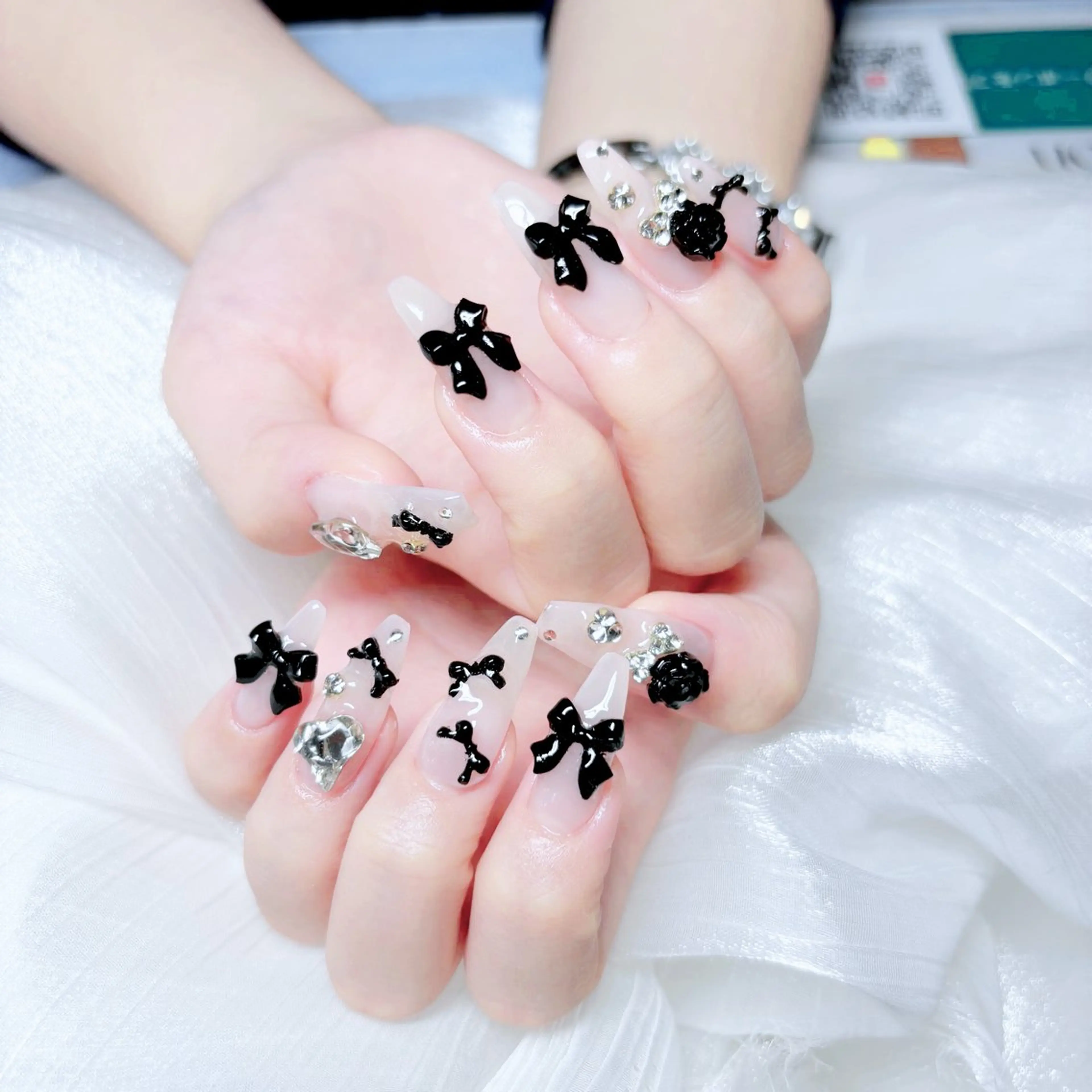 ネイル ハンドネイル H3 Nail Tsuki🦋💙のネイルデザイン