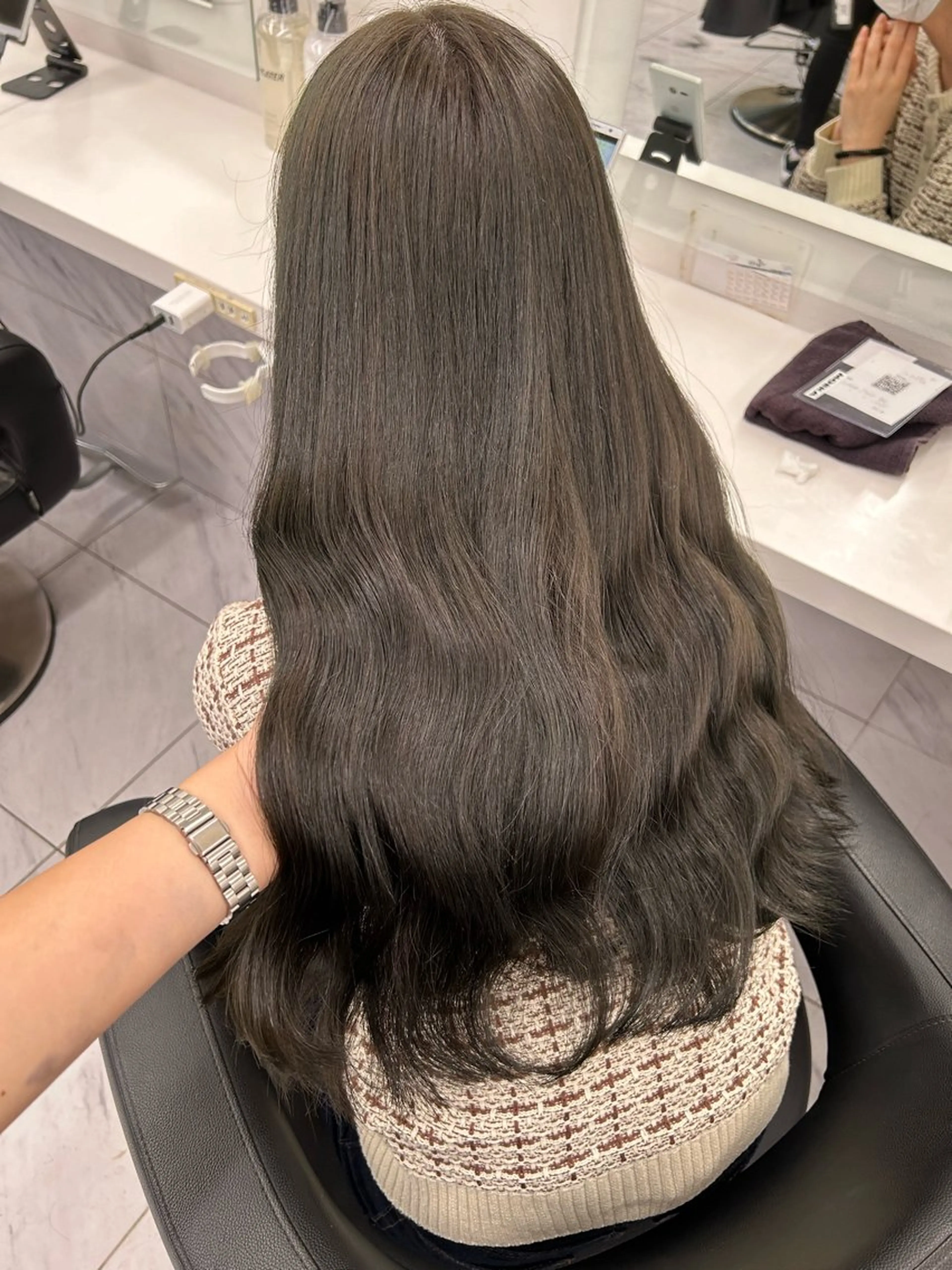 カラー ヘアカラー トリートメント 透明感ベージュ🤎 ナチュラルレイヤーのヘアスタイル