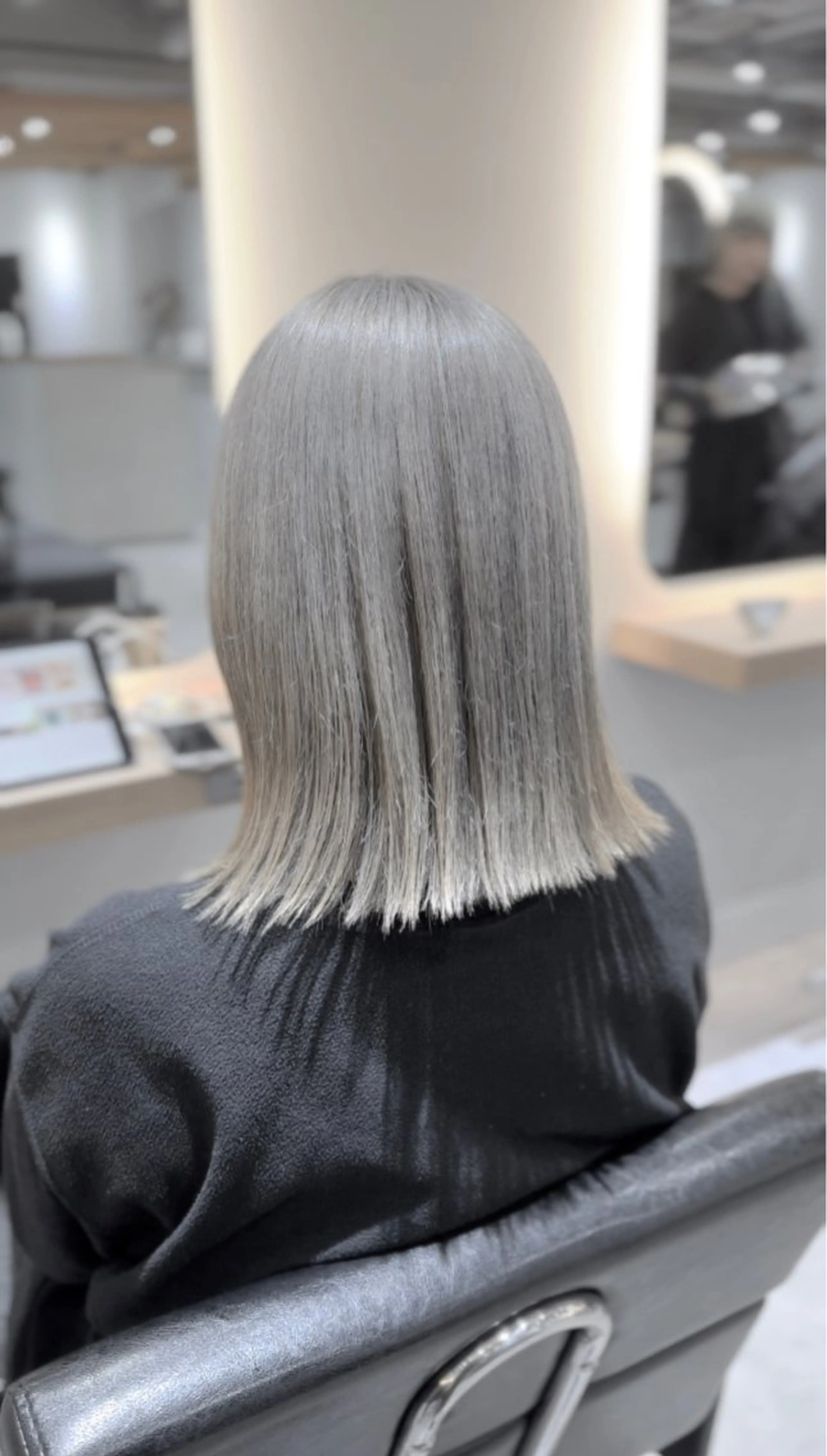 カラー ブリーチ ケアブリーチ イヤリングカラー インナーカラー ヘアカラー トリートメント レイヤーカット/ ブリーチカラー/雅人のヘアスタイル