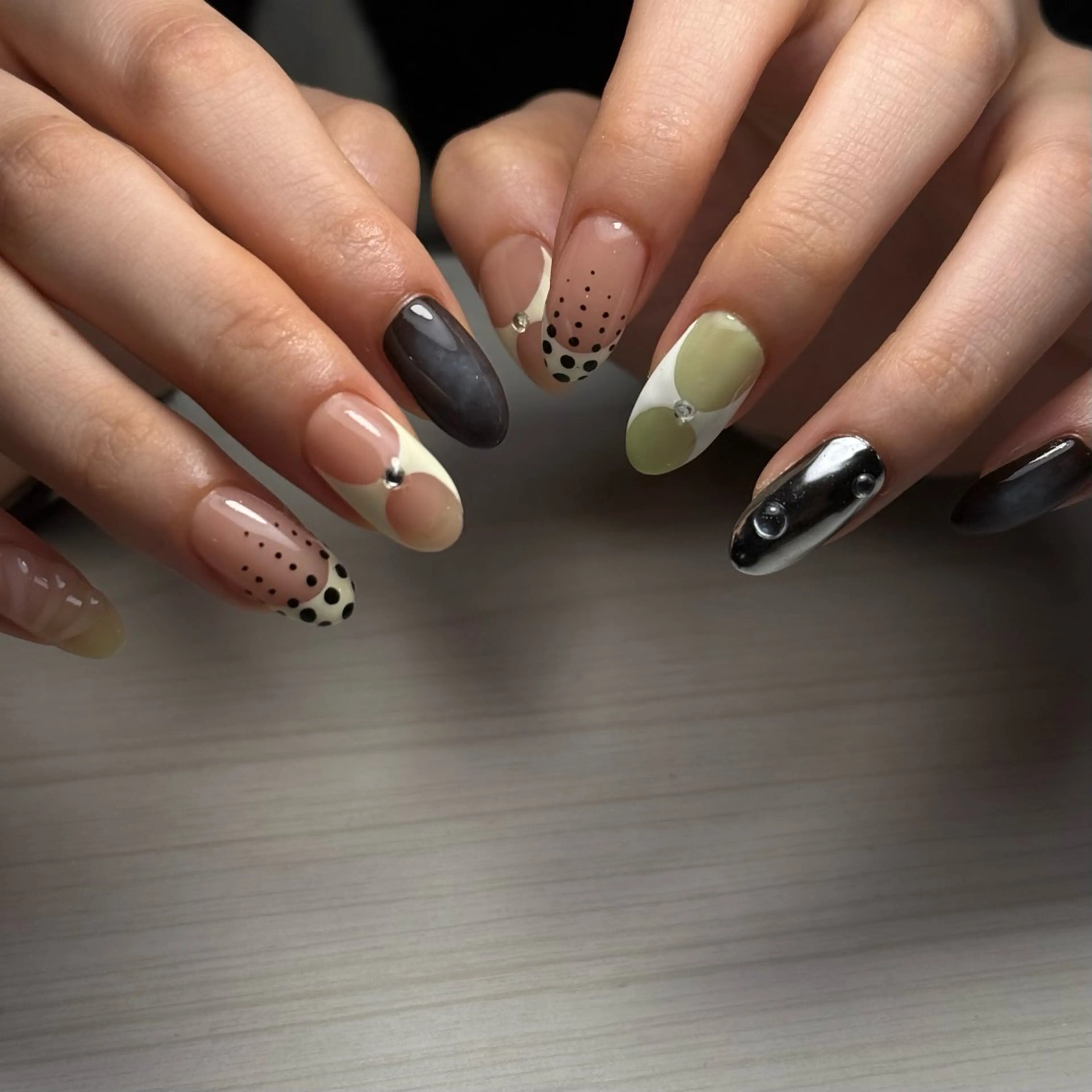 ネイル ハンドネイル NAIL'S MODAのネイルデザイン