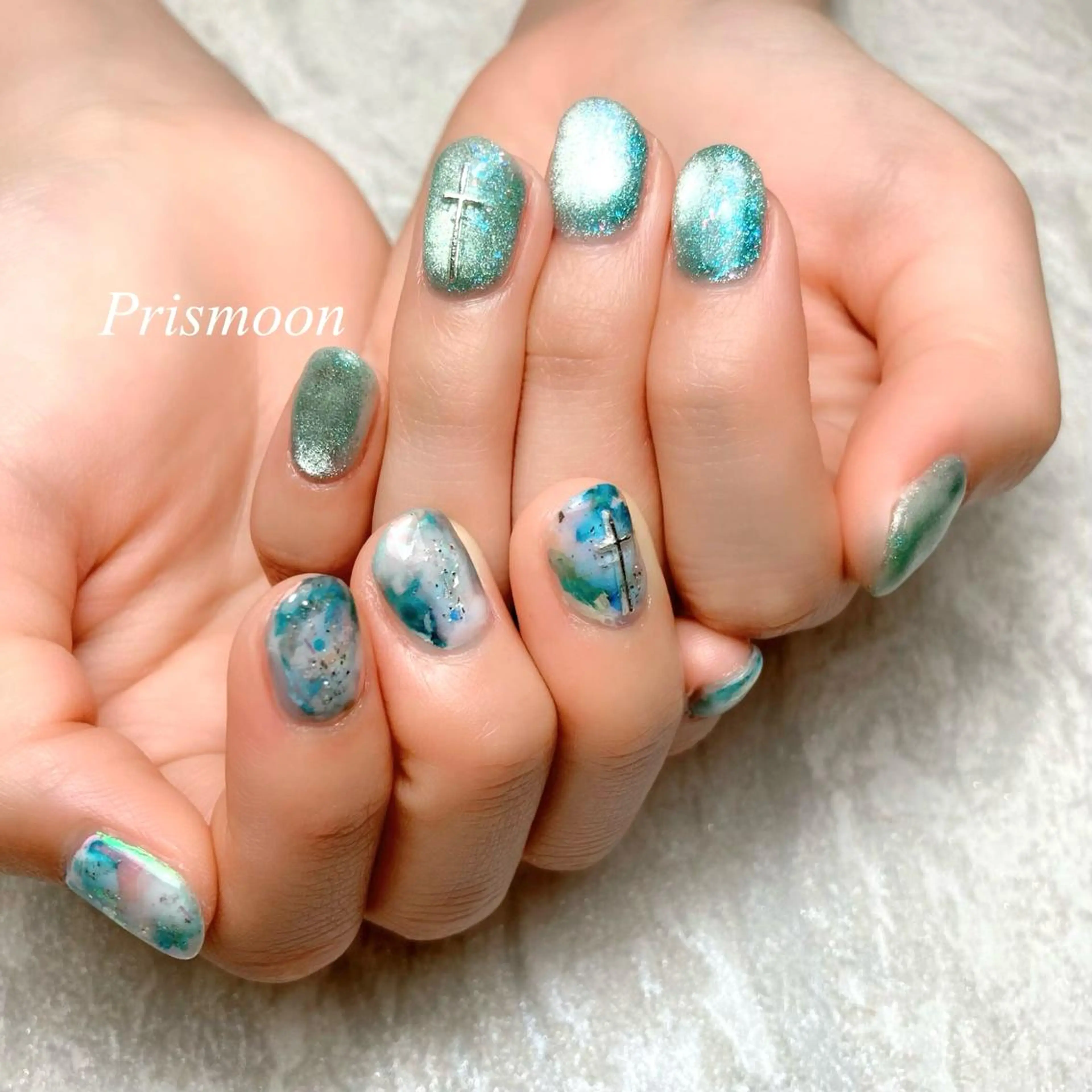 ネイル マグネットネイル ニュアンスネイル Prismoon /津市ネイルのネイルデザイン
