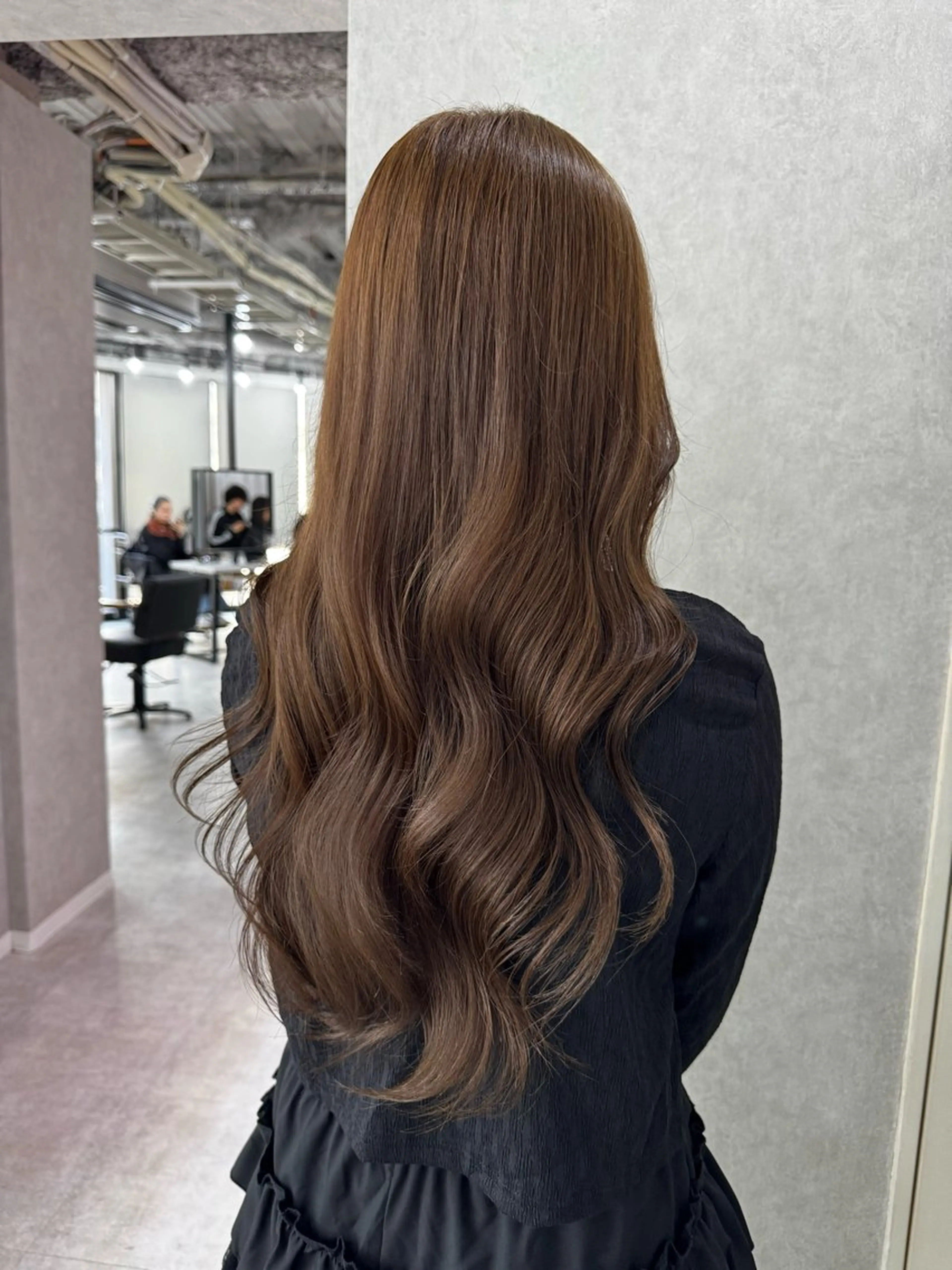 ロング カラー アッシュ アッシュブラウン ベージュカラー 黒髪 ブリーチ カット ヘアカラー トリートメント 赤み無し柔らかカラー 【梅田】madokaのヘアスタイル