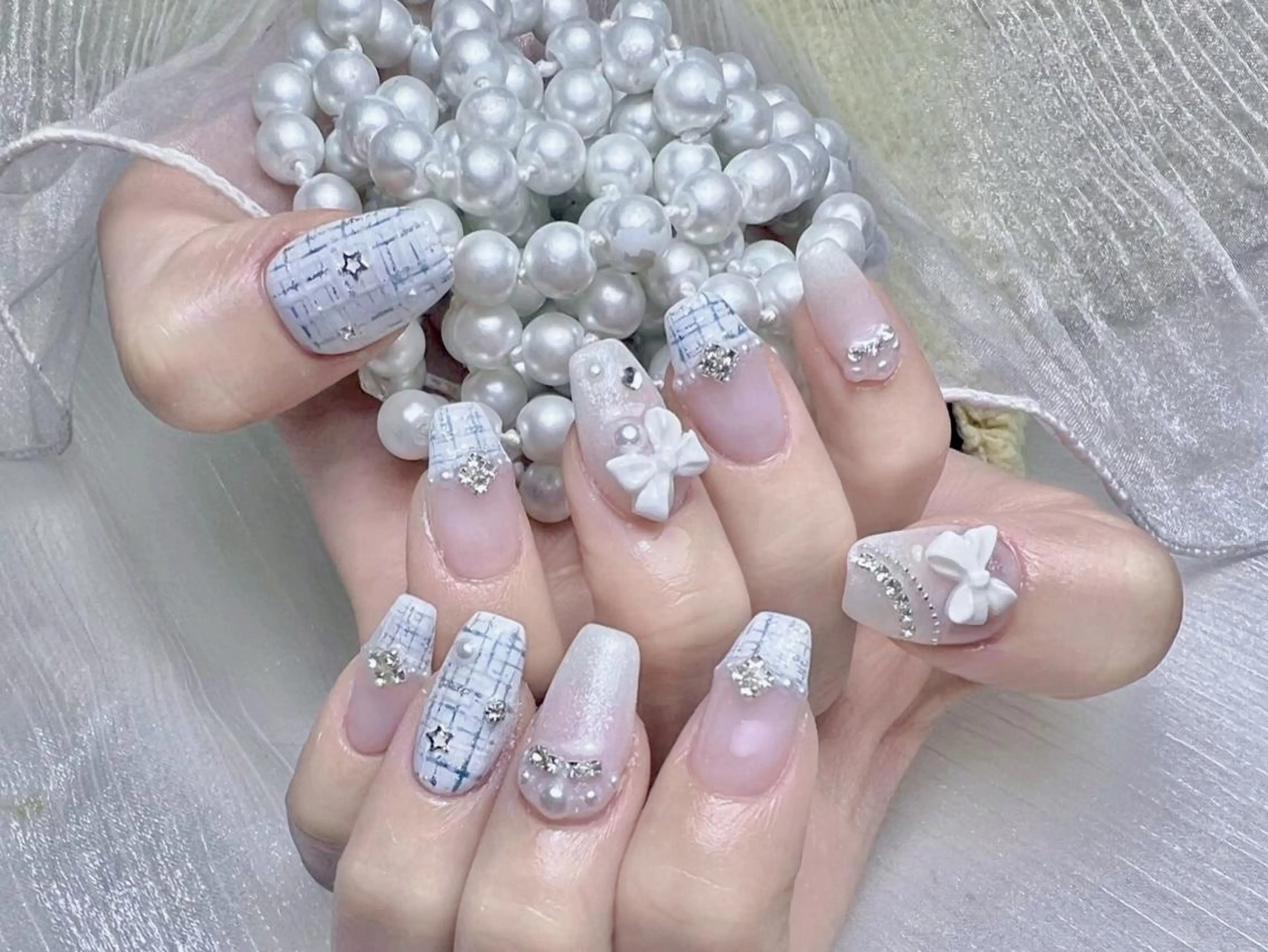 ネイル Hanya 🌈のネイルデザイン