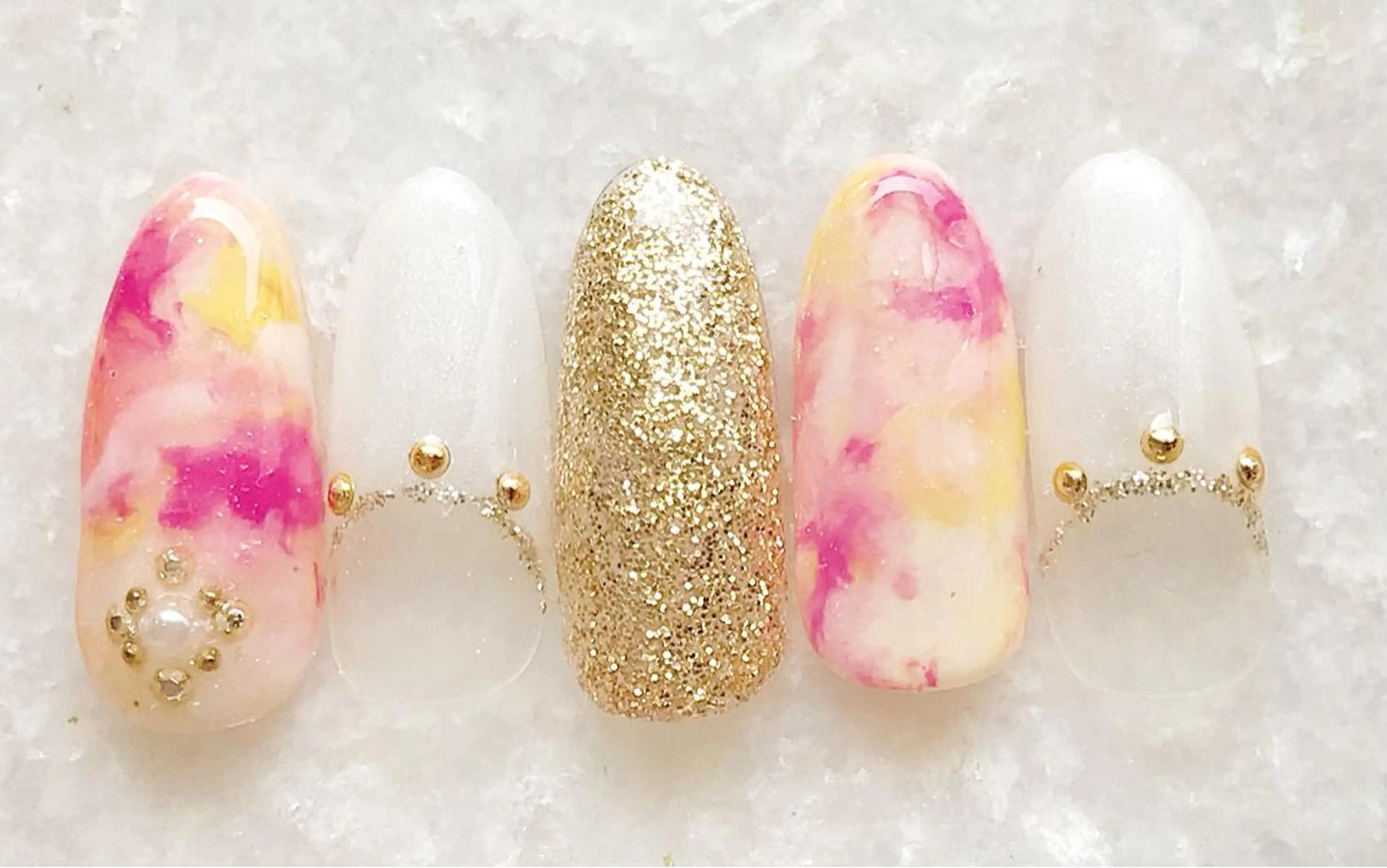 ネイル ジェルネイル パラジェル ハンドネイル Satomi  のネイルデザイン