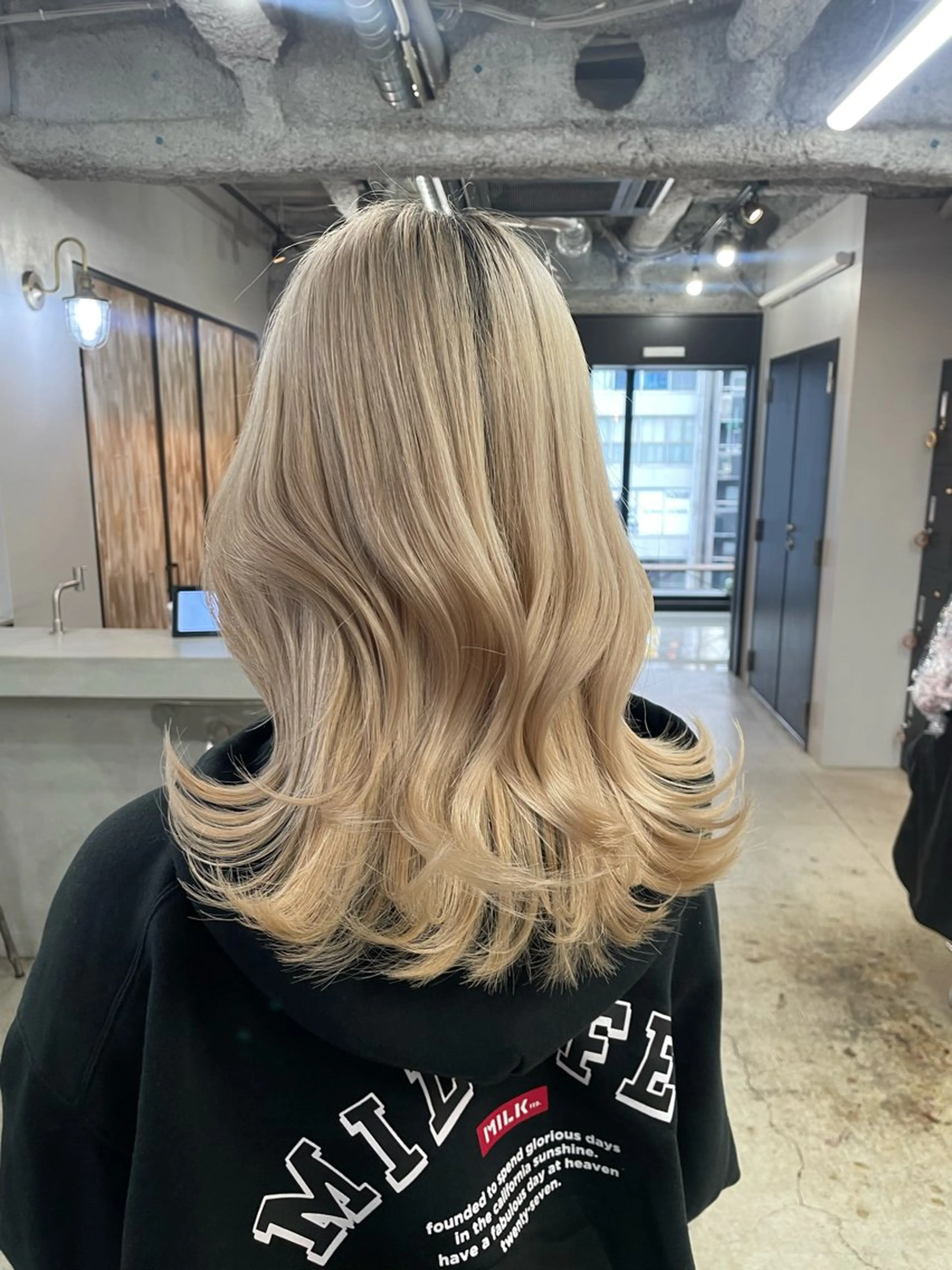 セミロング ヘアカラー トリートメント ヘアセット 新宿/韓国ヘア/ 髪質改善ストレートのヘアスタイル