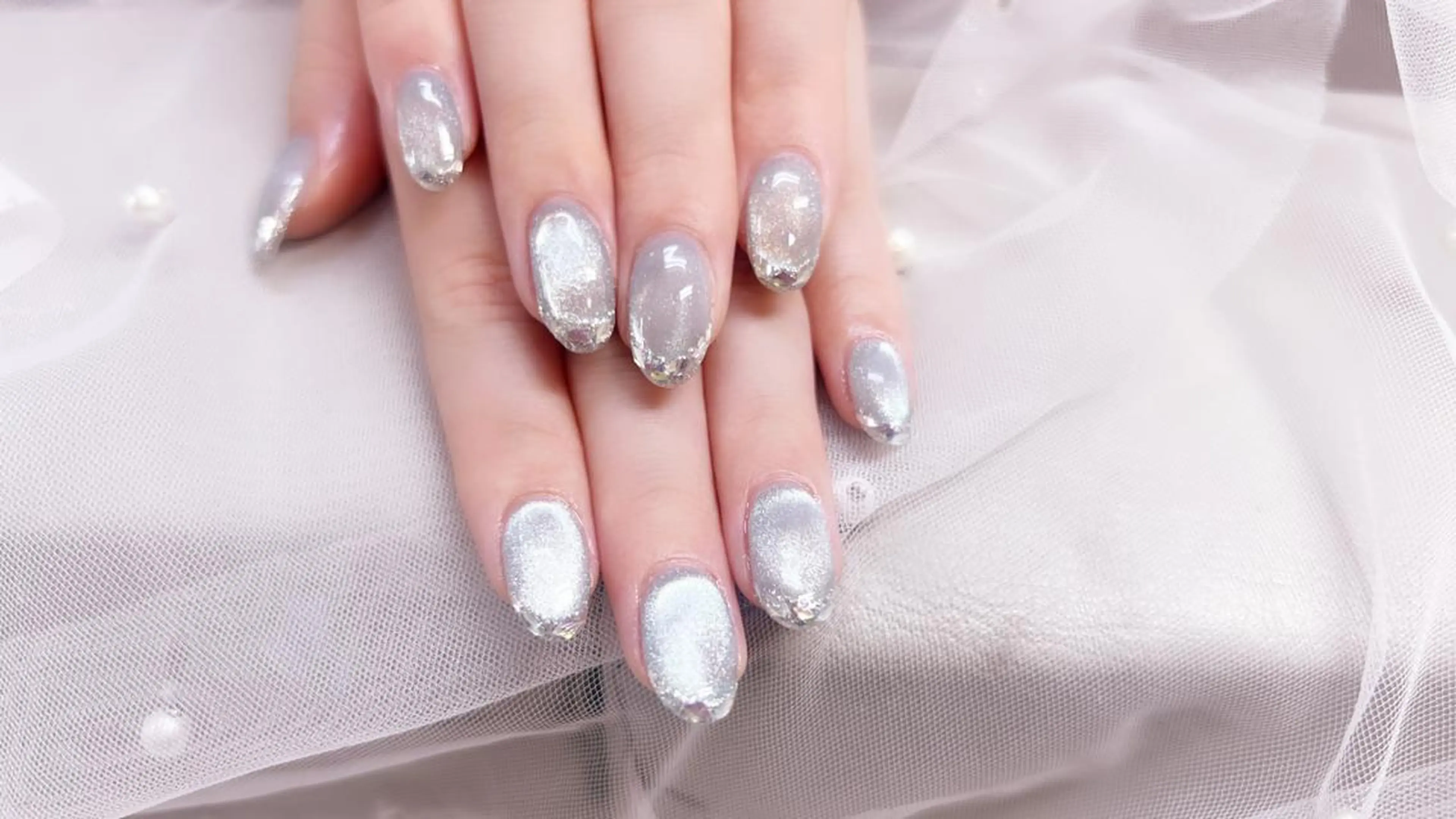 ネイル フレンチネイル ラメ(グリッター) シルバー 夏ネイル ハンドネイル TAKEDA HARUKAのネイルデザイン