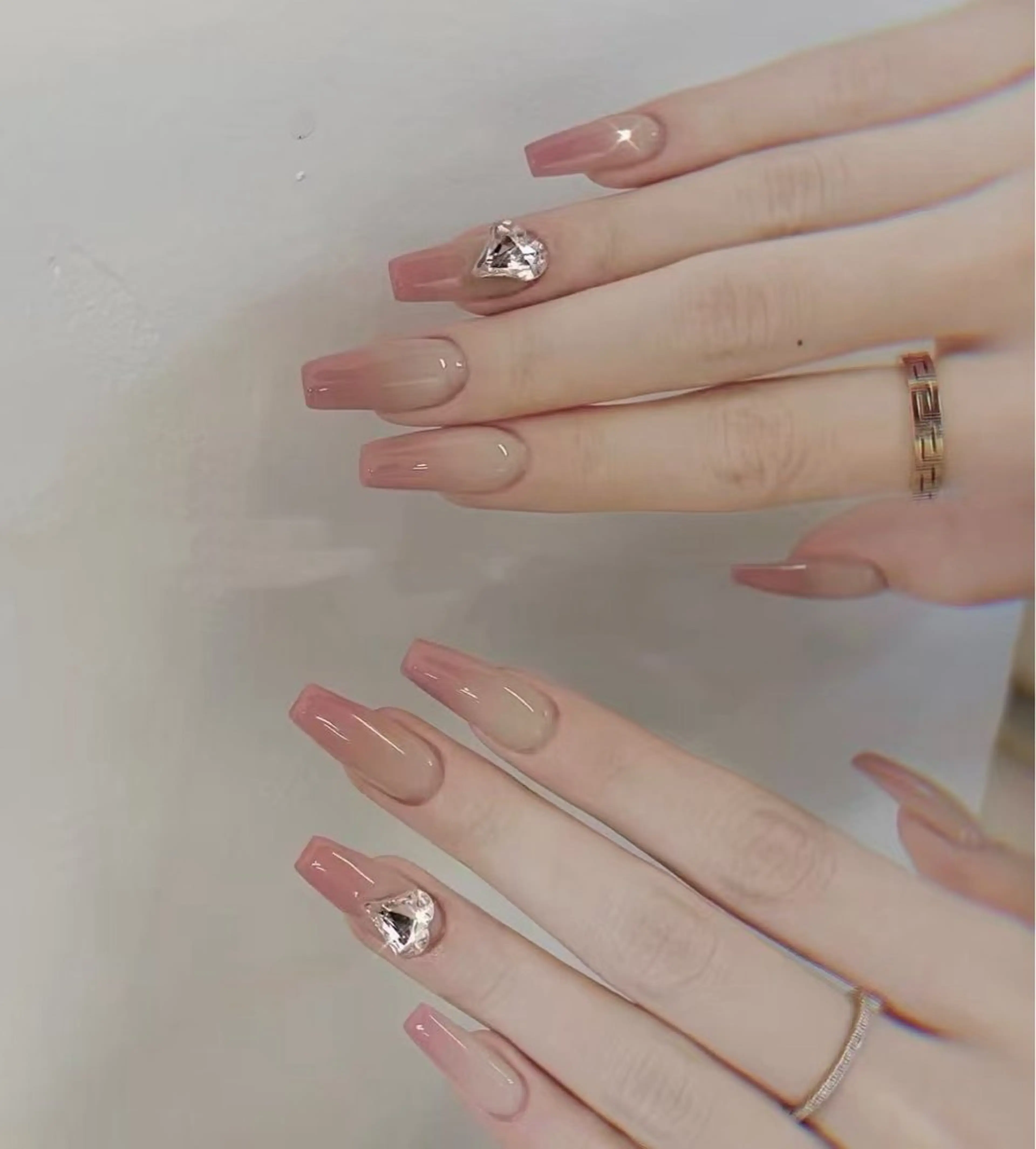 ネイル オーロラネイル フラワーネイル フットネイル フレンチネイル ジェルネイル ハンドネイル ハンドケア BabyYouMi nailのネイルデザイン