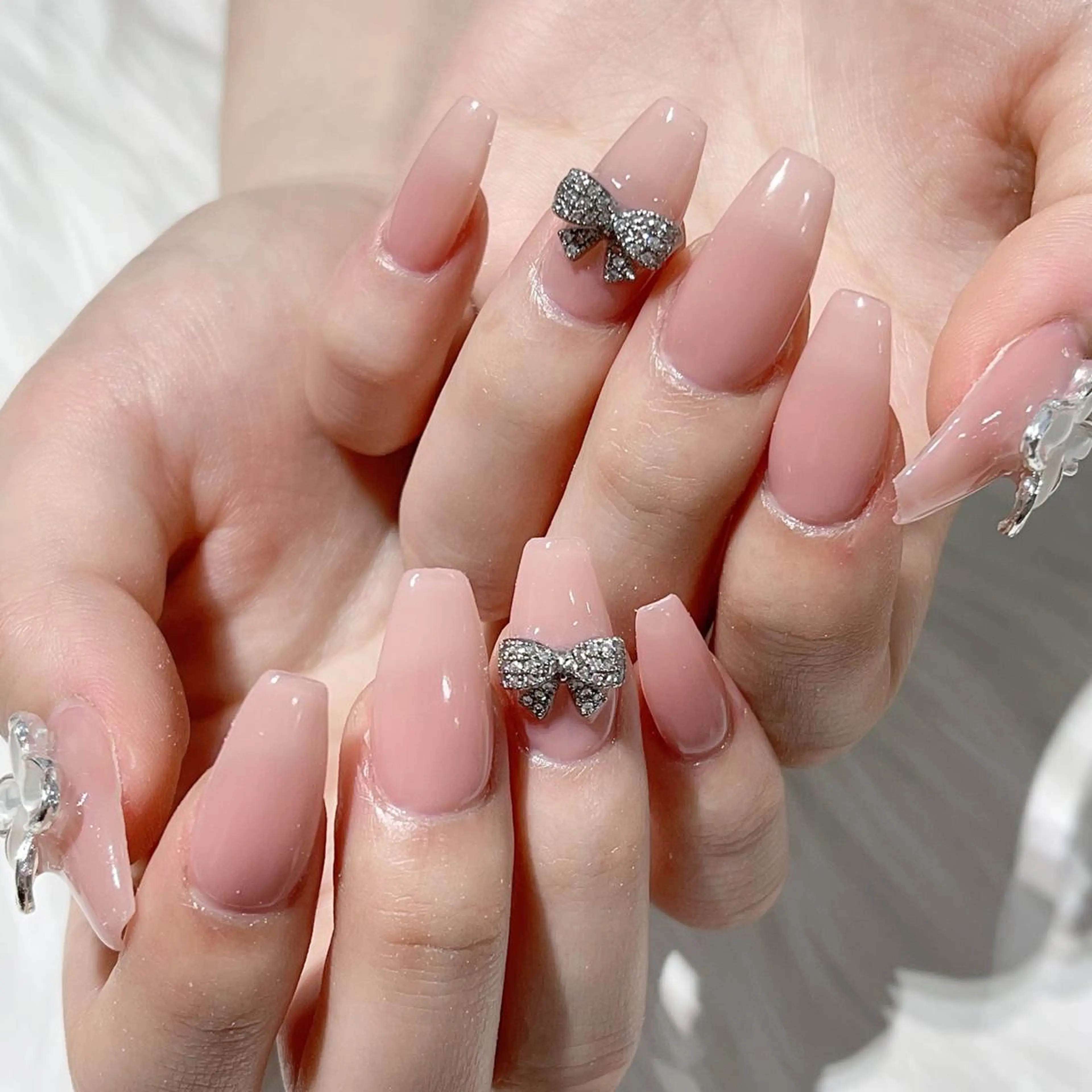 ネイル ハンドネイル Queens ciciのネイルデザイン