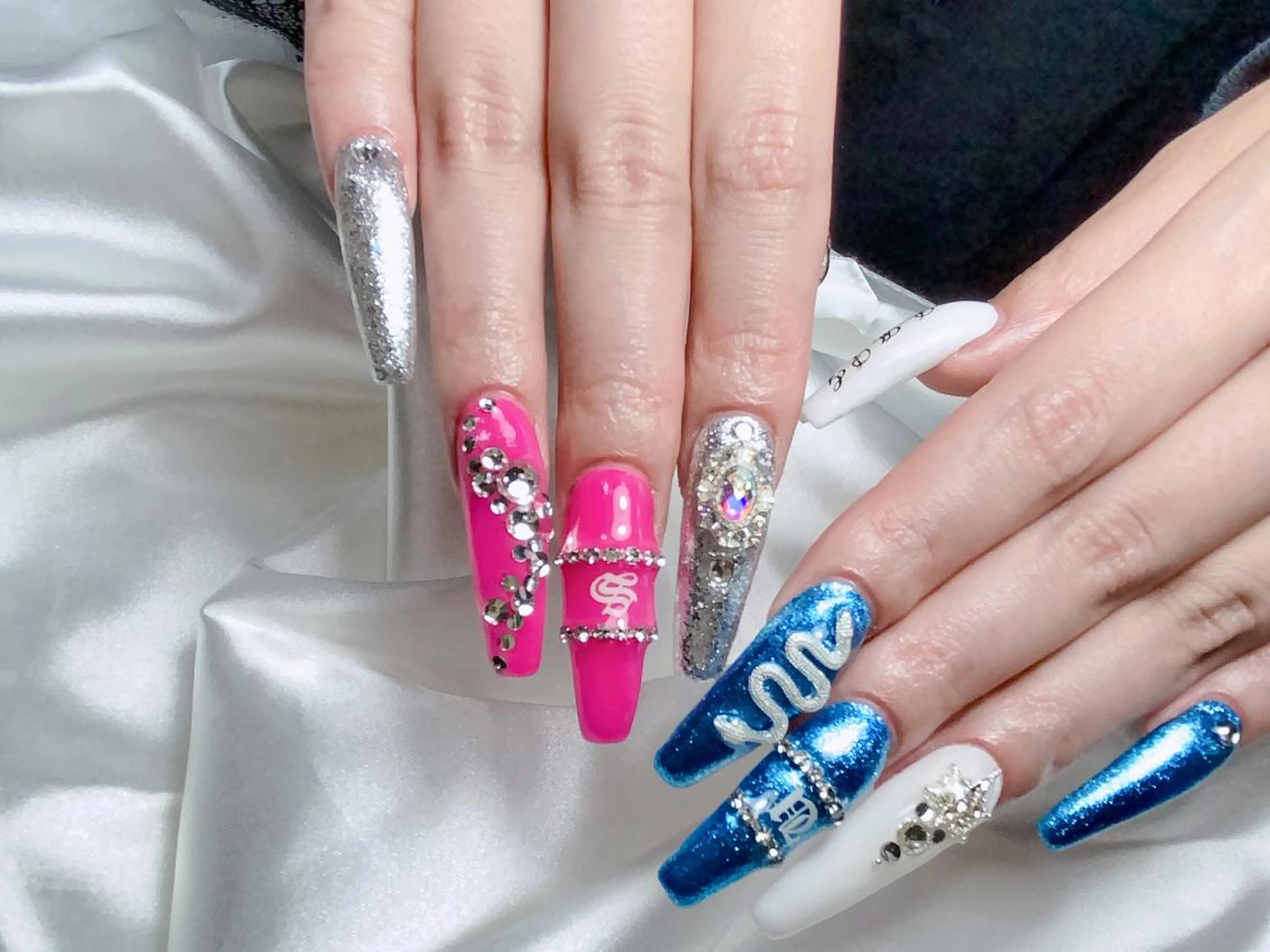 ネイル C ✨Mのネイルデザイン