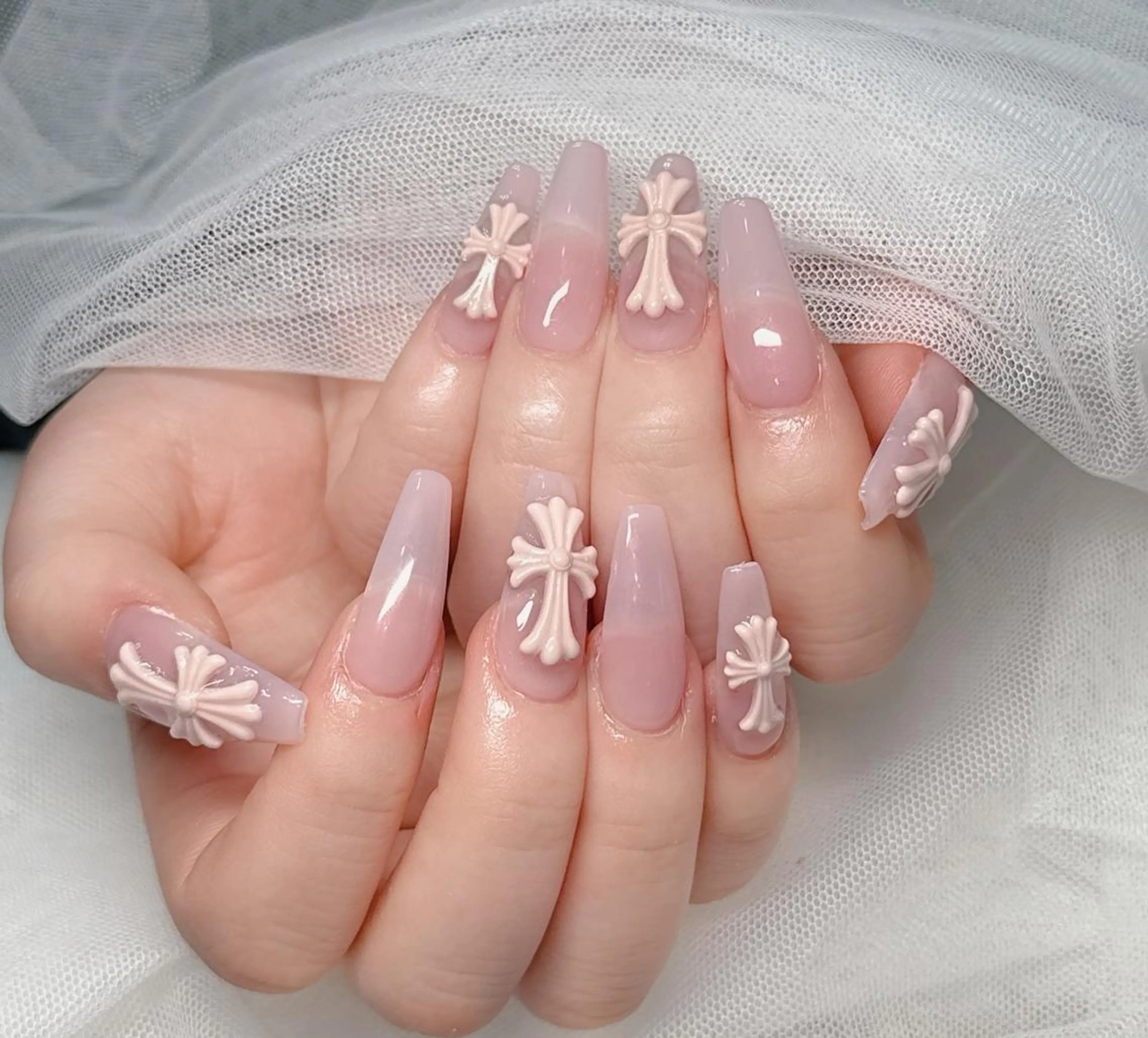 ロング カラー ベージュカラー グラデーションカラー ピンクカラー 韓国風ヘア ハンドネイル Bling Salonのネイルデザイン