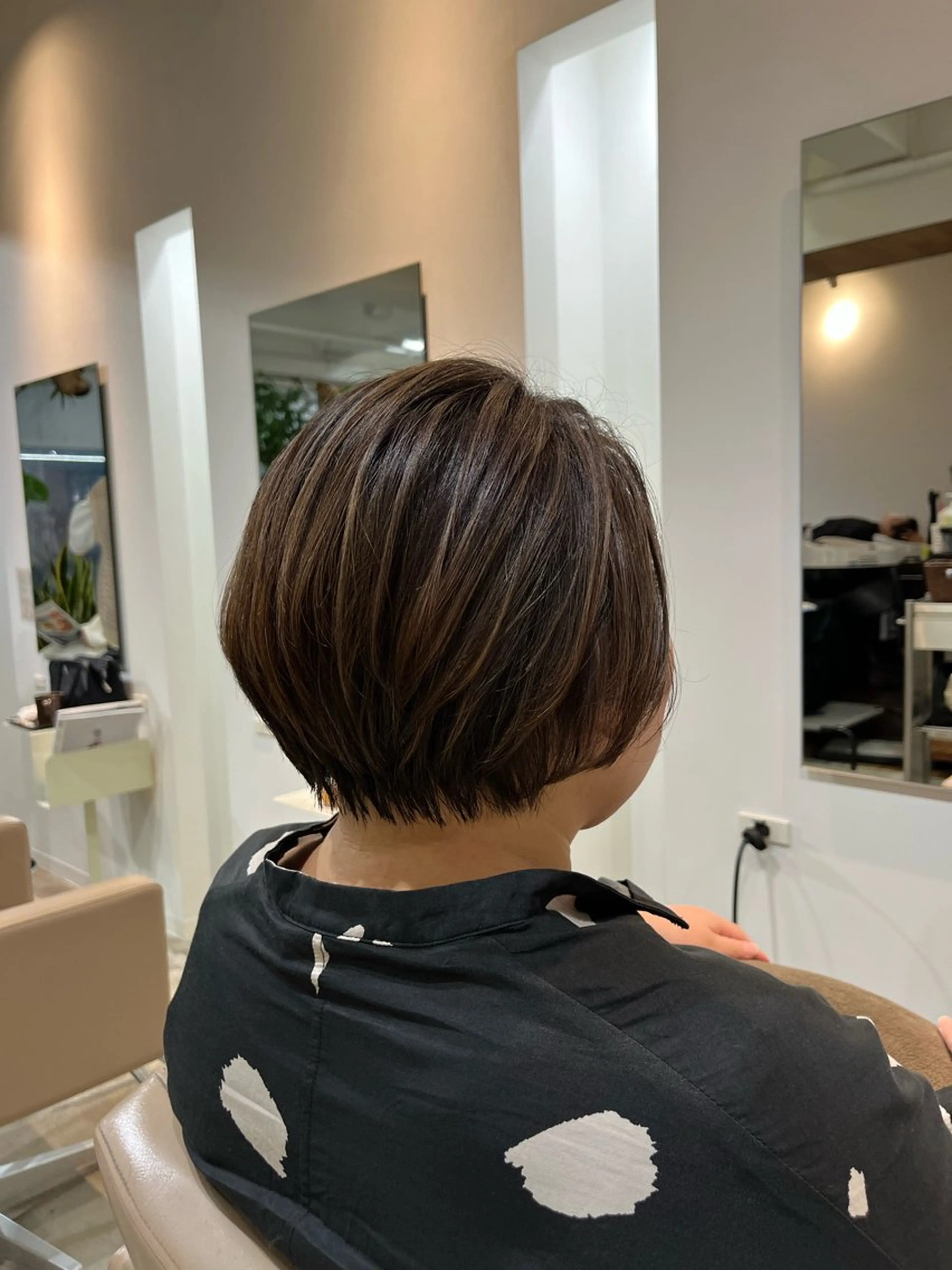 ショート カラー ハイライトカラー ハイライト 池田 愛のヘアスタイル