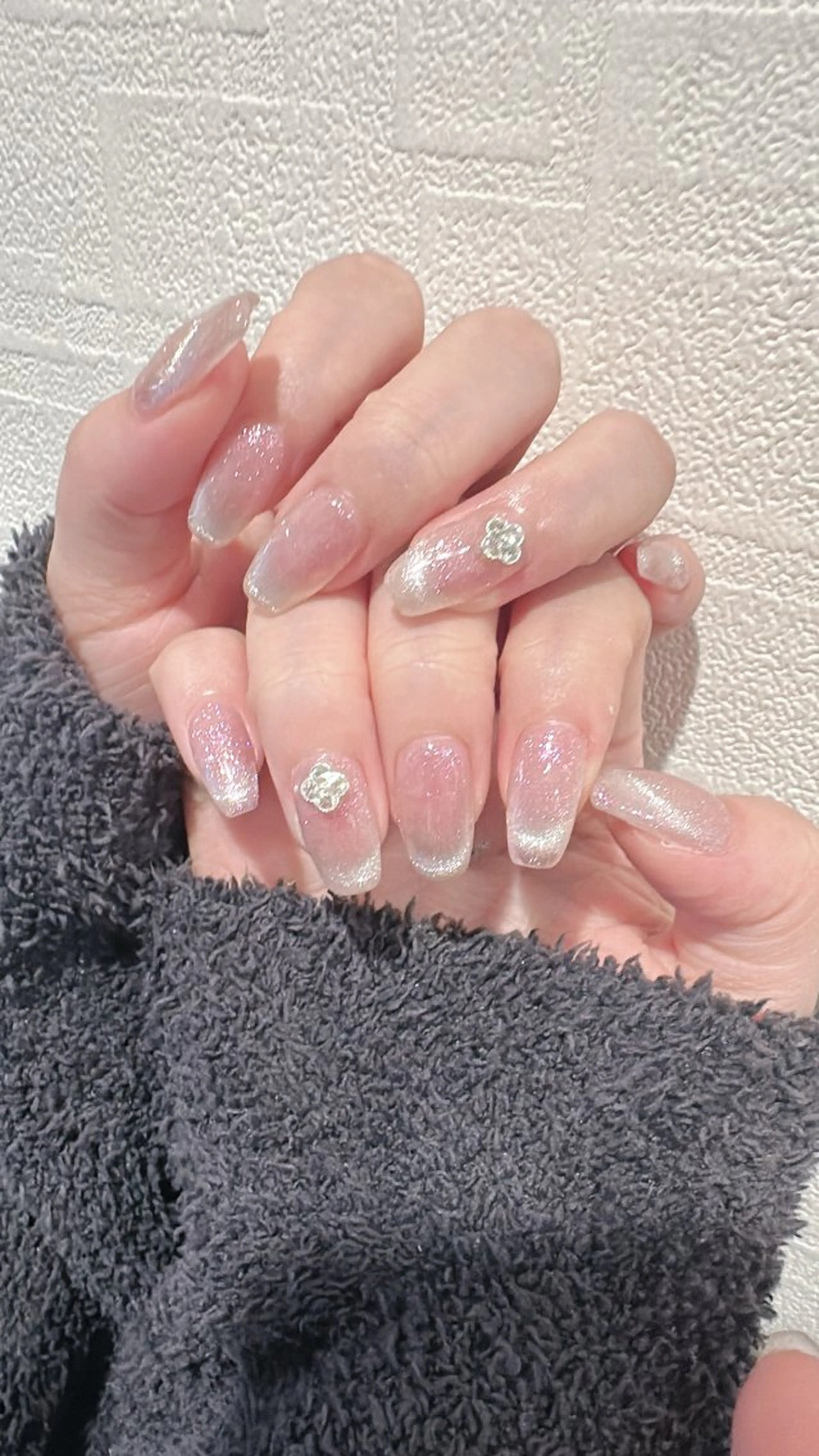 🎀ハンド　大人気ワンホンマグネットフレンチ/カラグラデ－ション+2個パーツ（10日以内直し無料）の写真