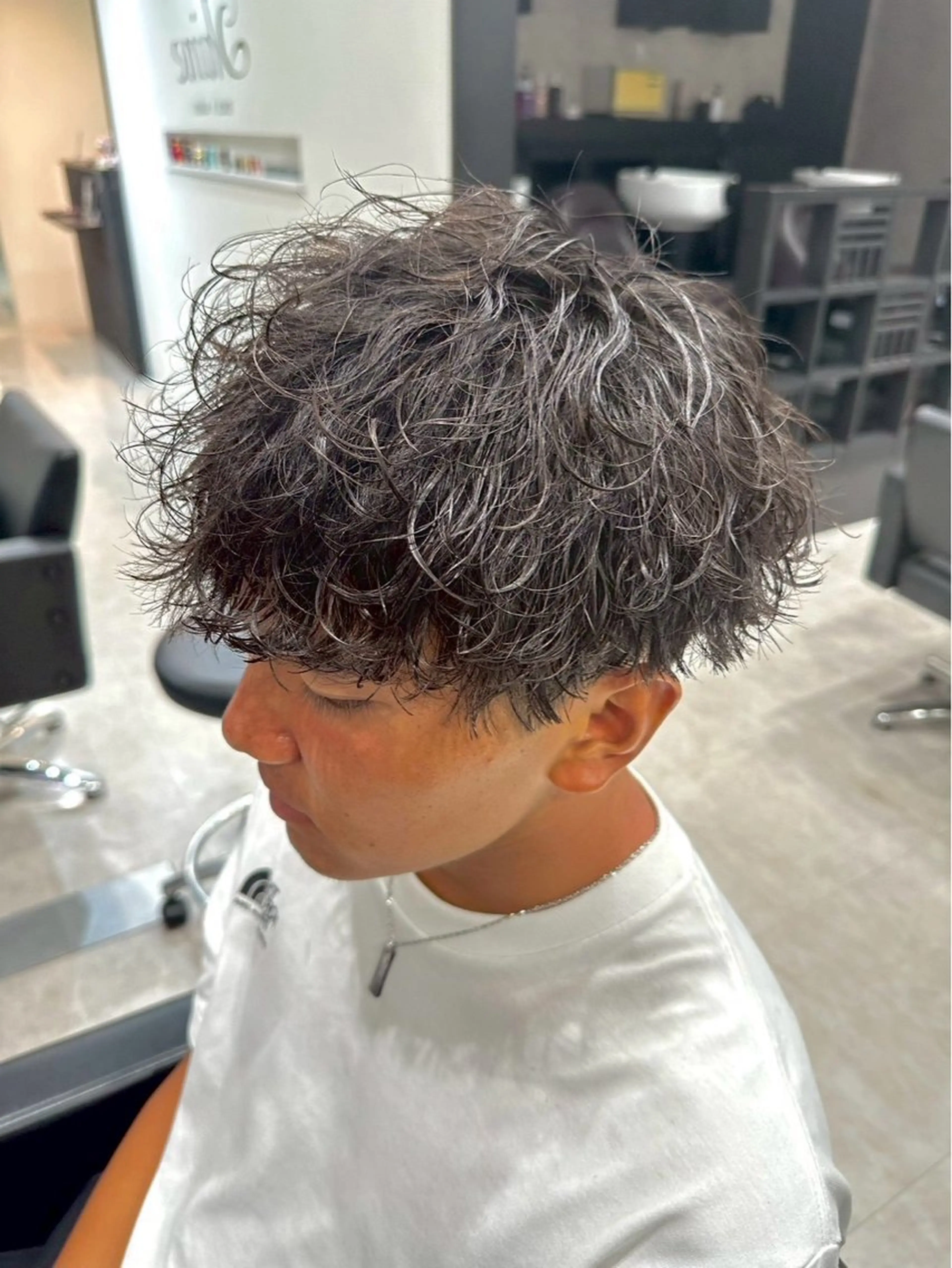 【⠀3月限定‼️⠀】メンズカット波巻きパーマ➕ヘアスタイリングの写真