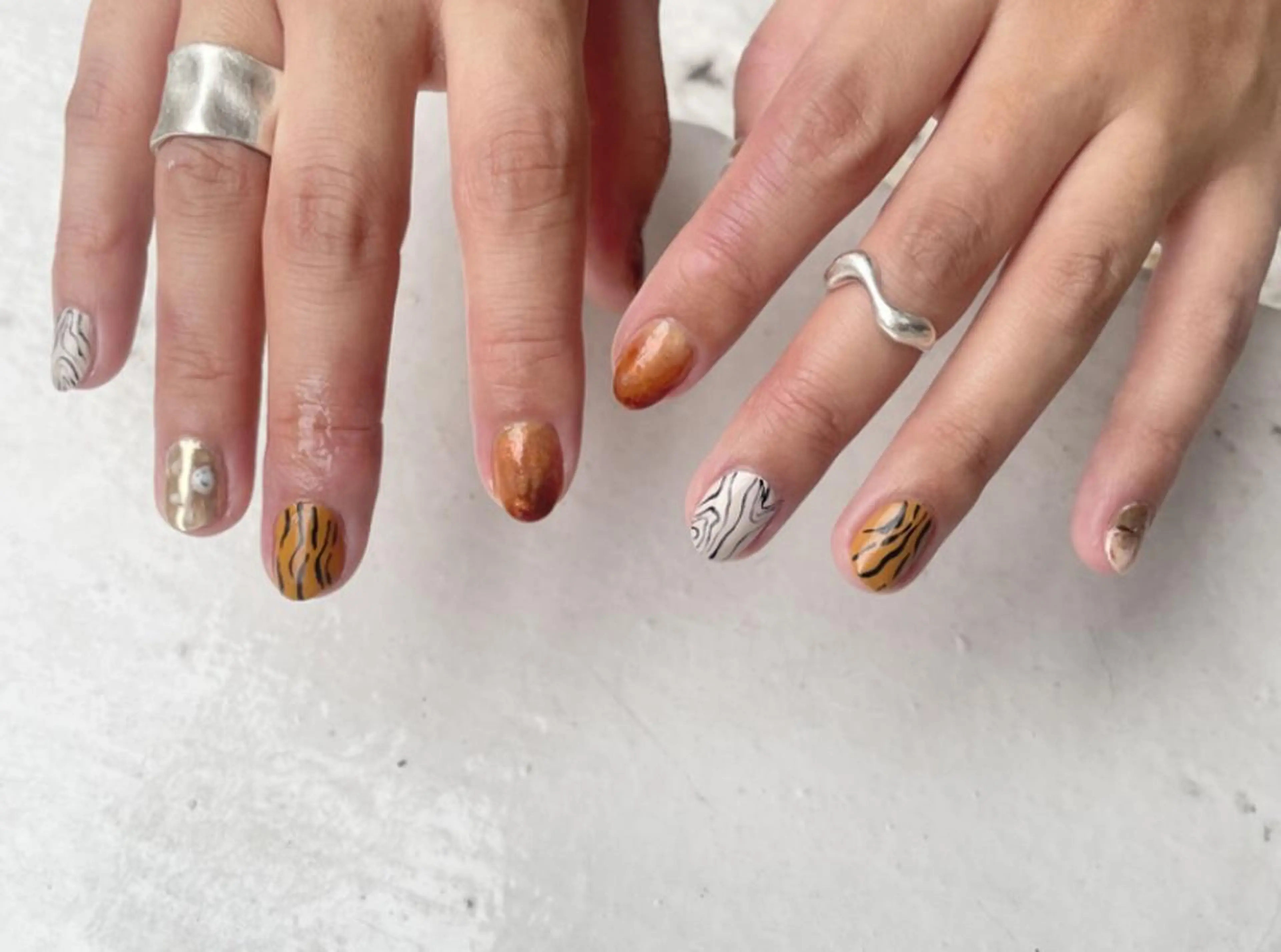 ネイル nailstudio eviz新宿店のネイルデザイン