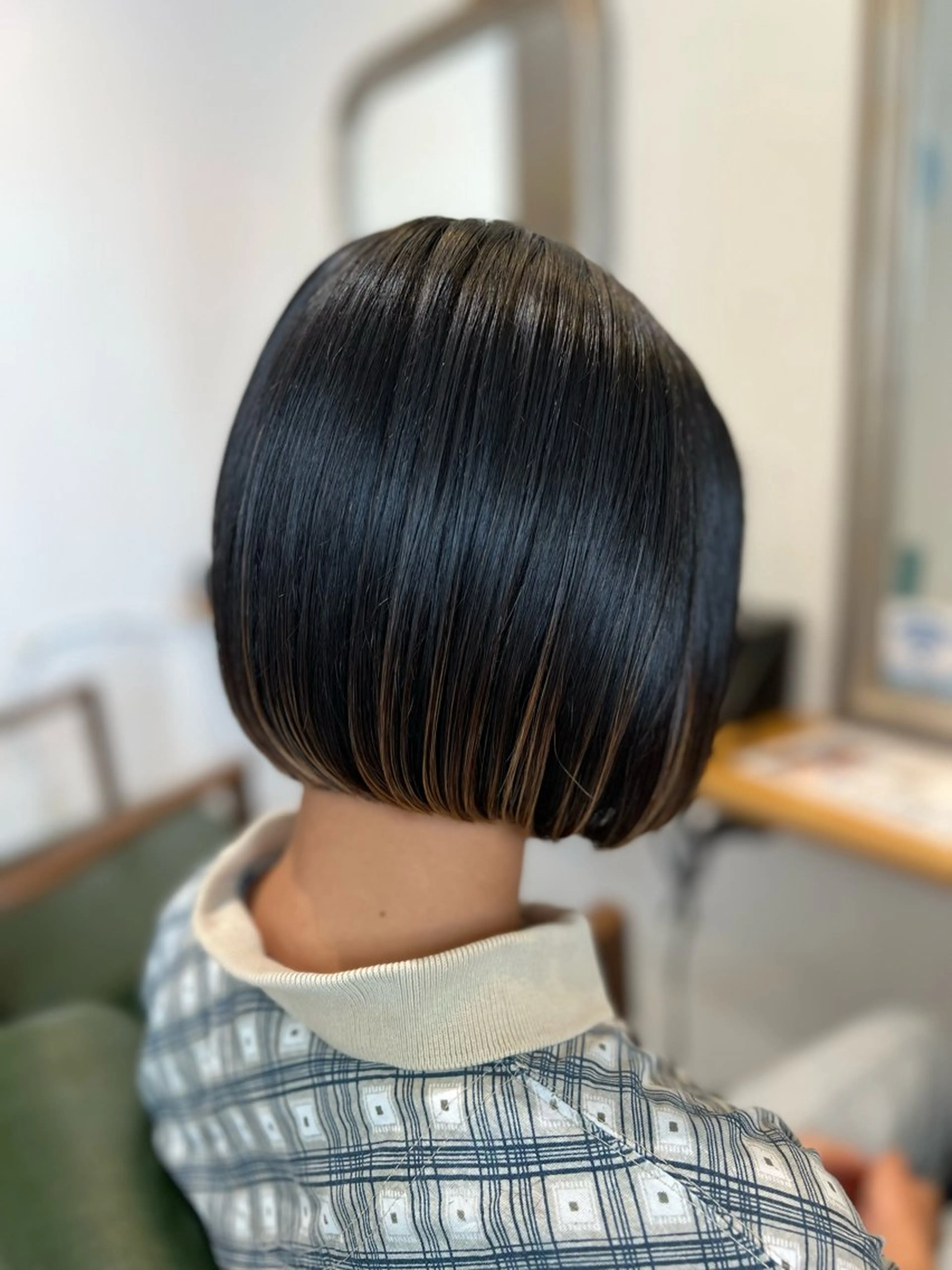 ミディアム 似合わせカット 小顔カット つぼい Floraのヘアスタイル