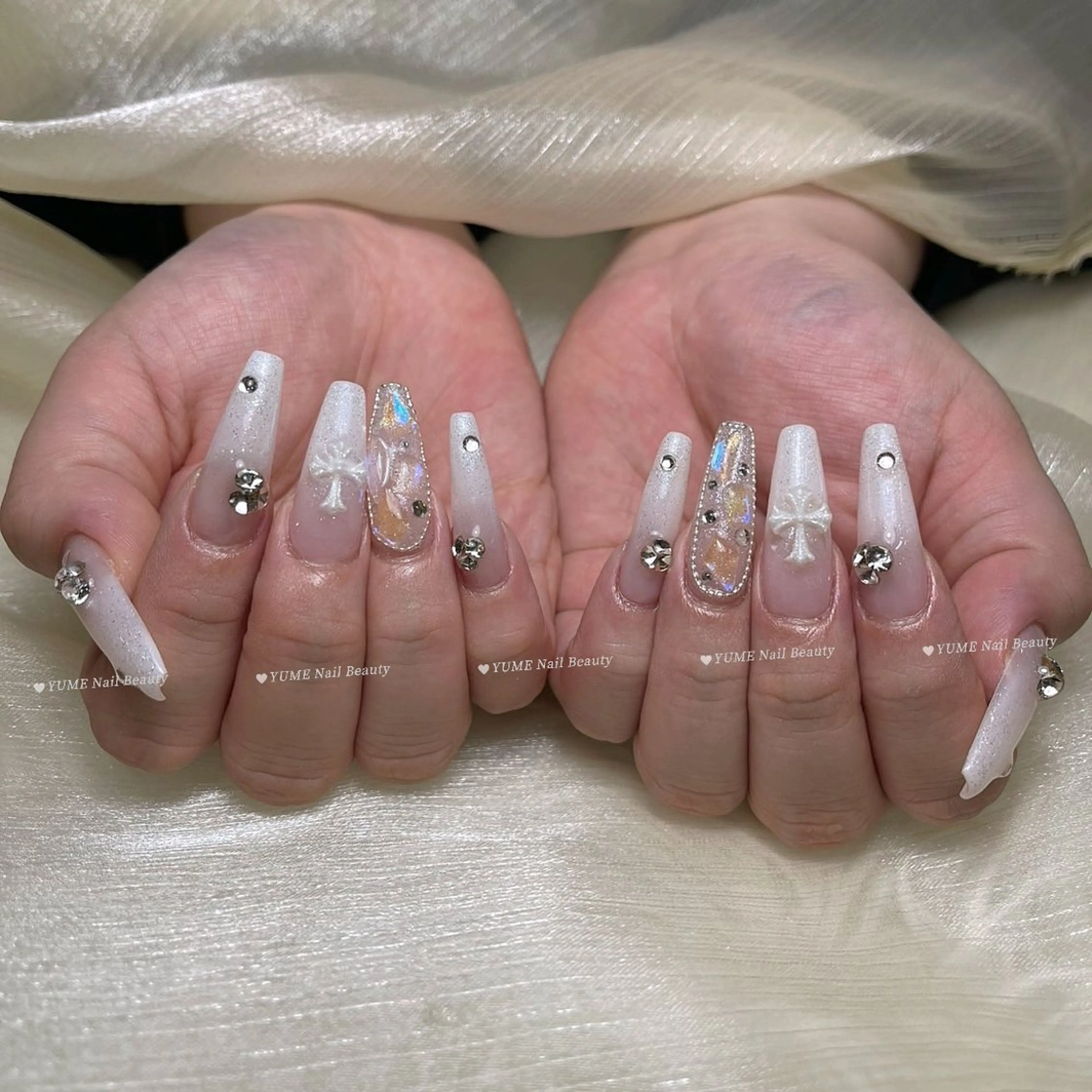 ミディアム ハンドネイル YUME Nail Beautyのネイルデザイン