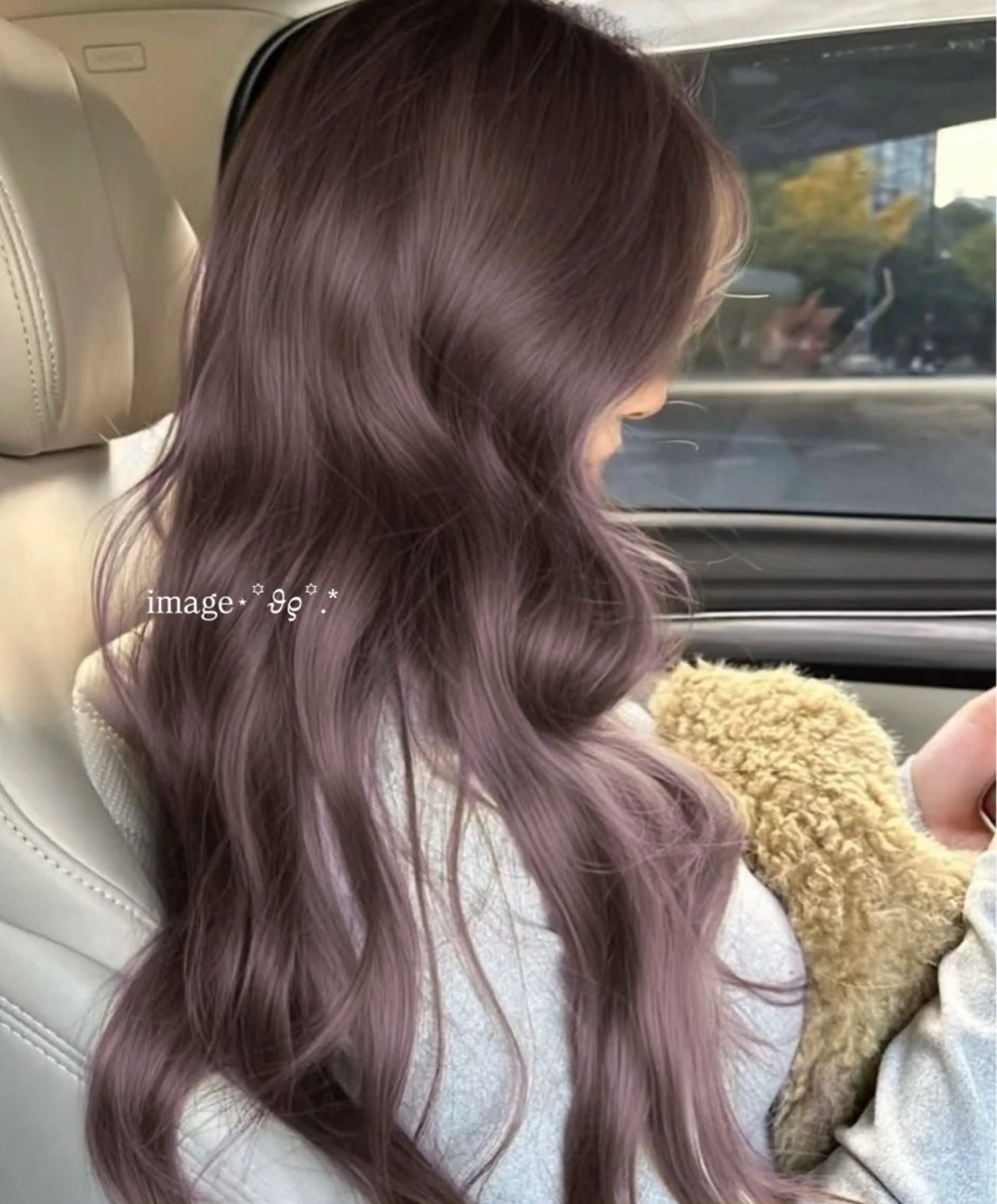 ロング ヘアカラー トリートメント 淡色ラベンダー♡ ニーナ🎀🦙のヘアスタイル