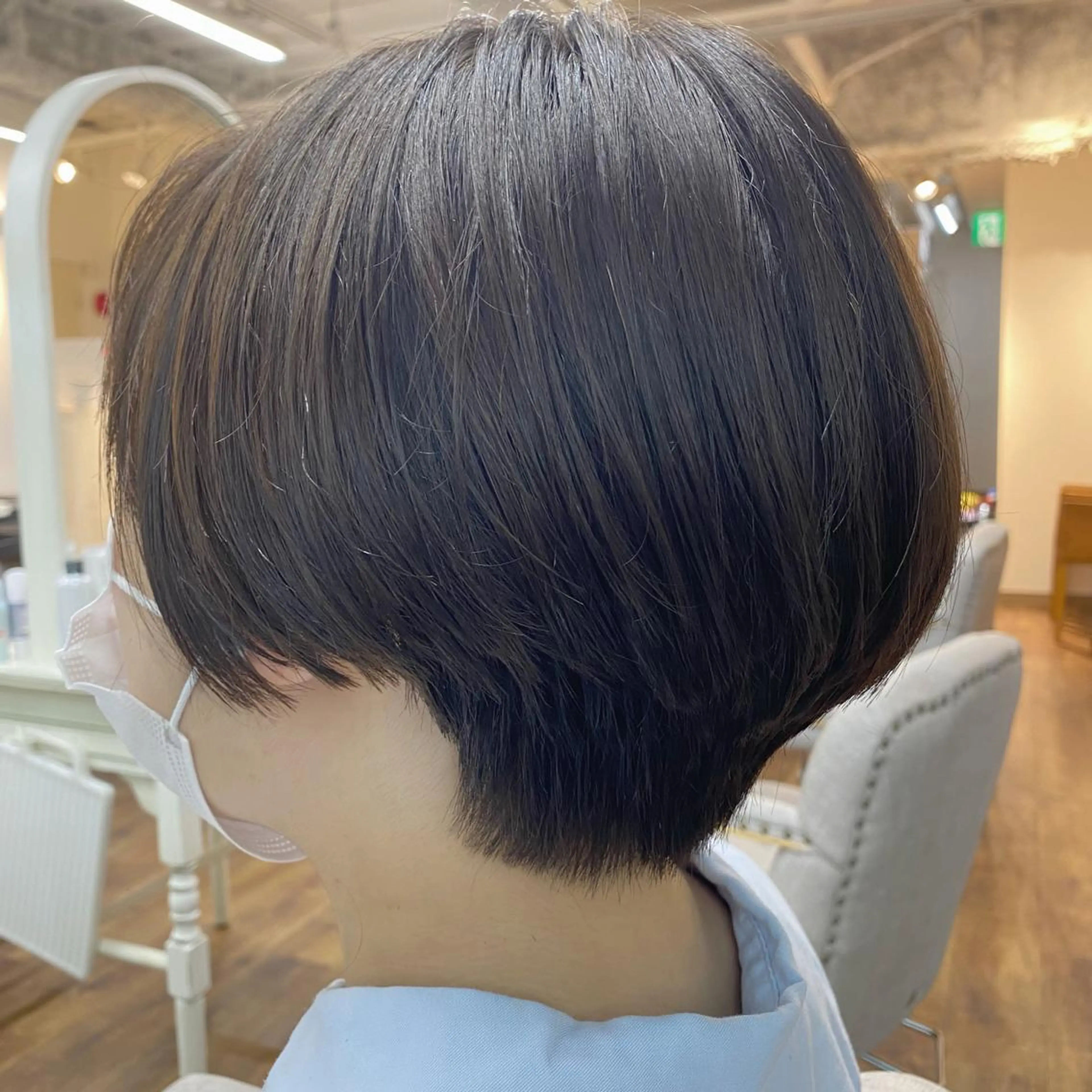 ショート カラー 大場 優のヘアスタイル