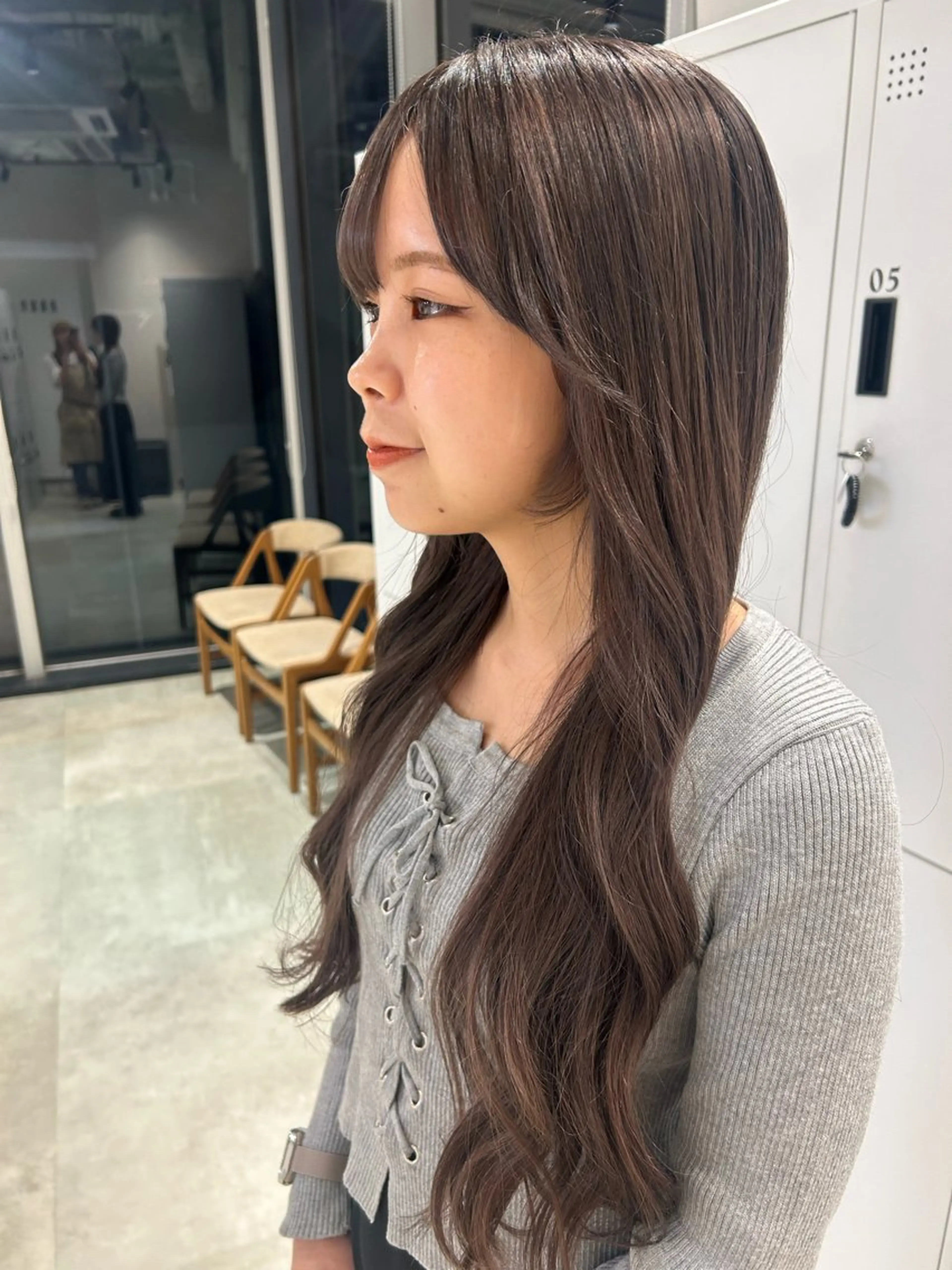 ロング カラー ブリーチ グレージュ ヘアカラー トリートメント ピンク/ベージュ /似合わせ/田島百華のヘアスタイル