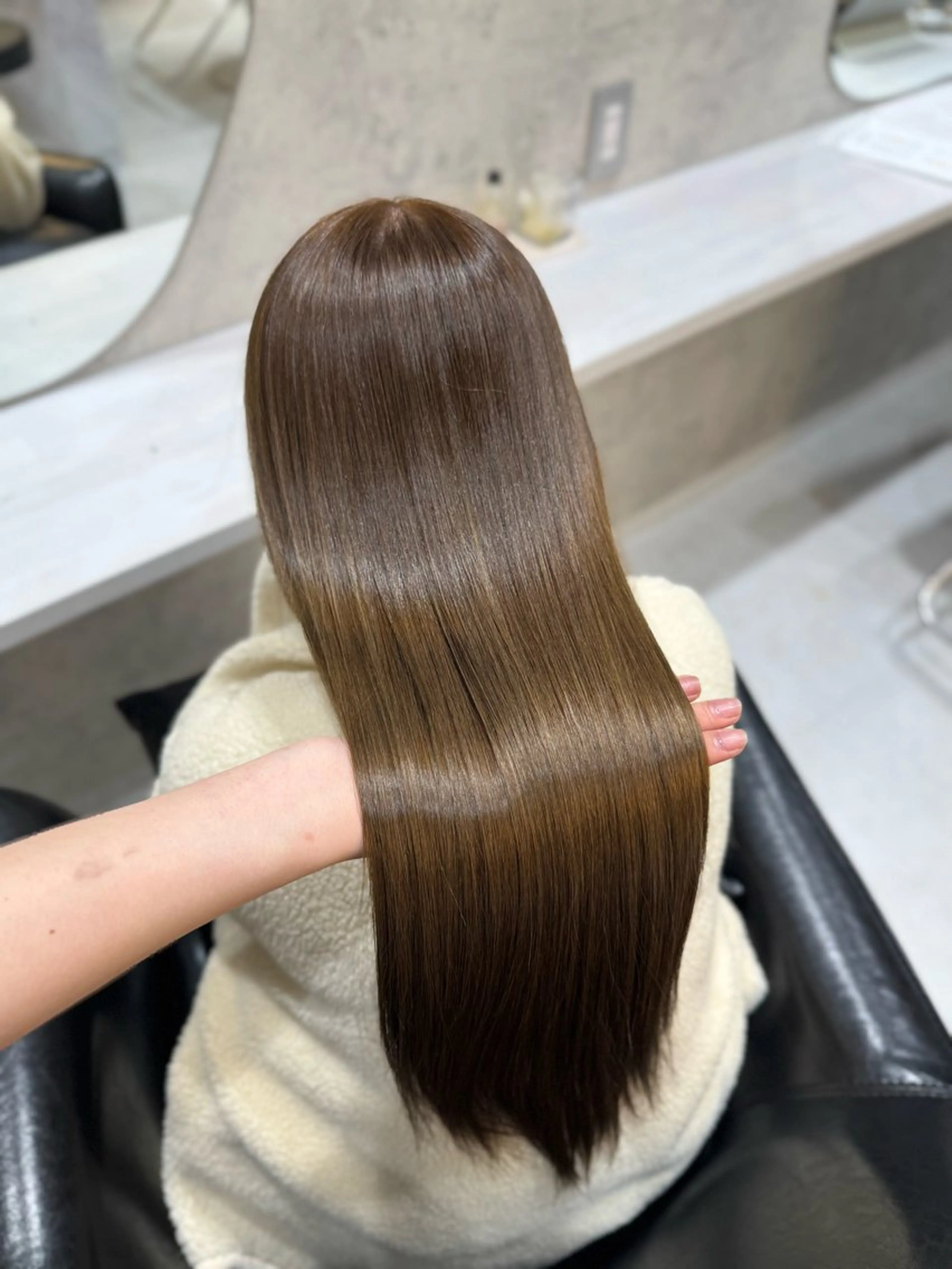 カラー 透明感カラー グレージュ オリーブグレージュ オリーブグレー 赤木 雅のヘアスタイル