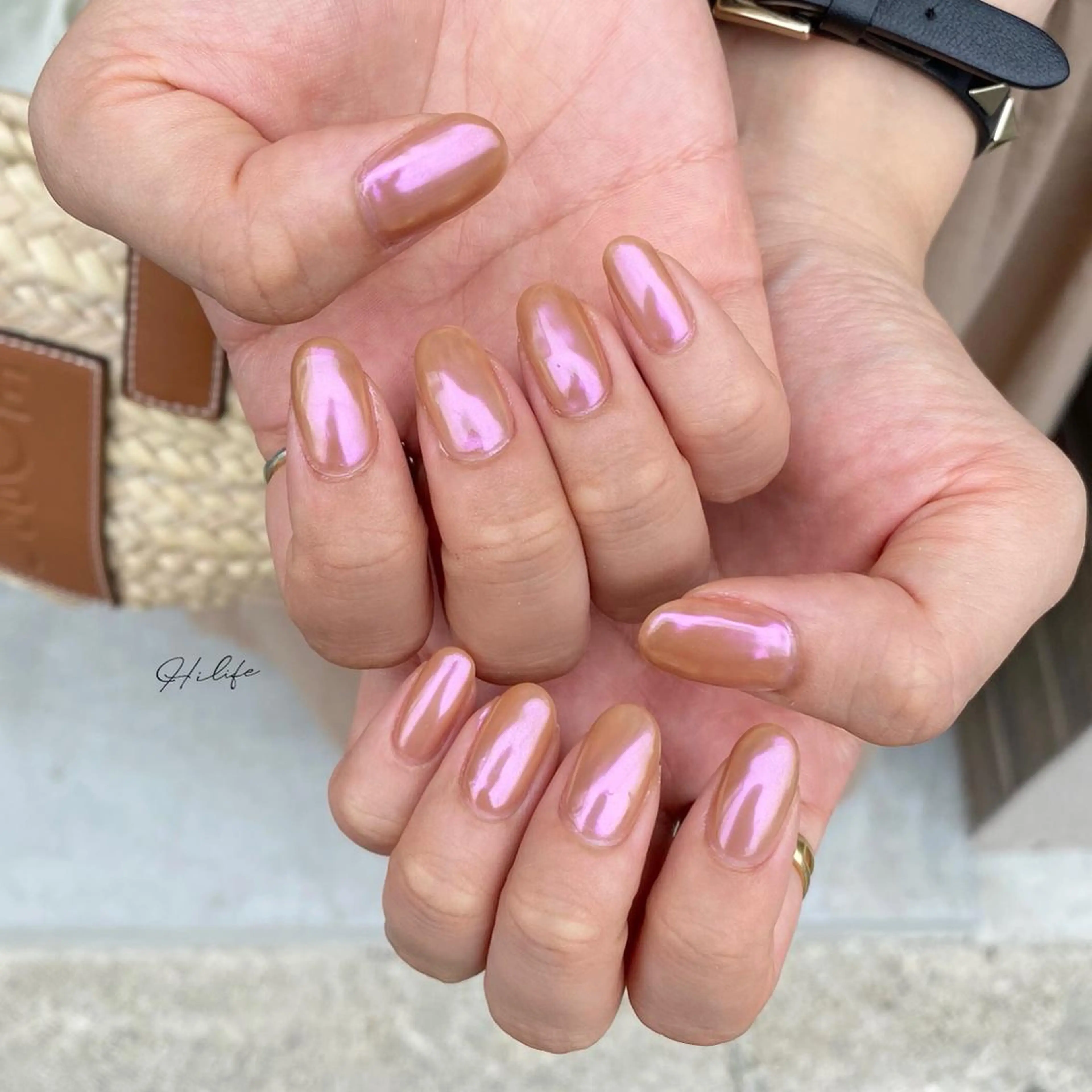 ネイル オーロラネイル ミラーネイル ワンカラーネイル ネイルチップ Nail Adore.のネイルデザイン