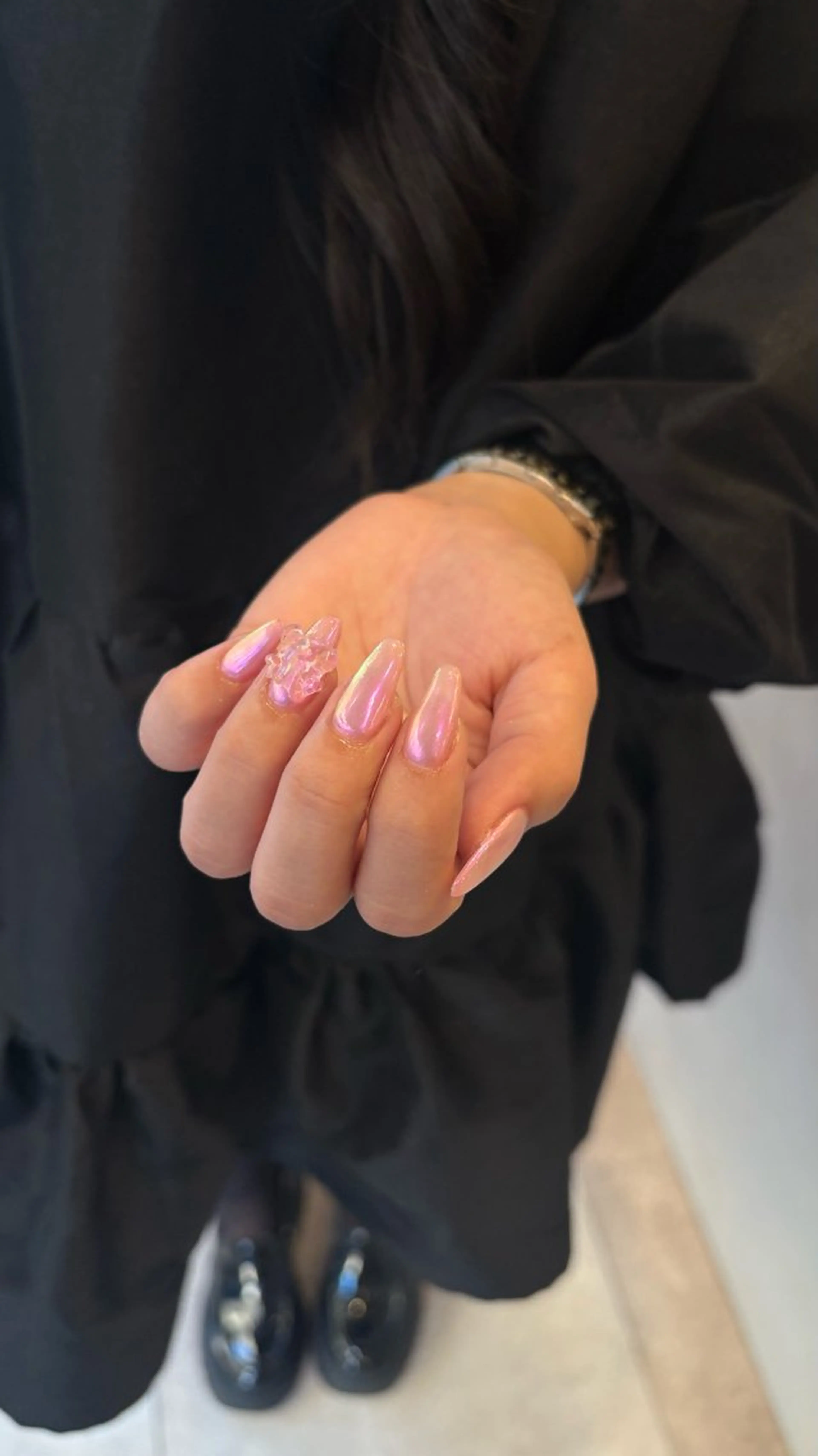 ネイル しおん🎶｜ひと 癖ニュアンス｜個性派のネイルデザイン