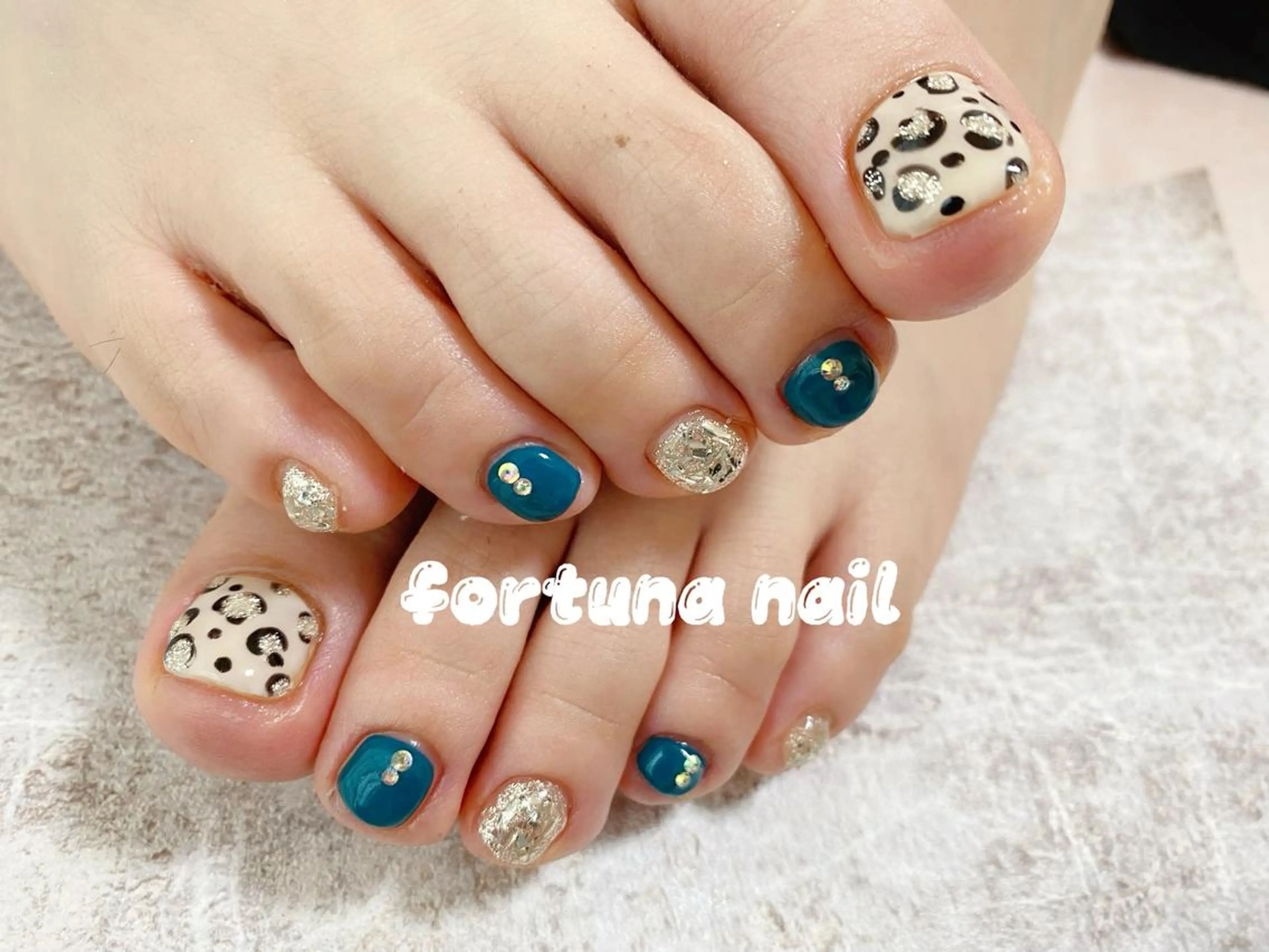ネイル フットネイル Nail •Head スパFortunaのネイルデザイン