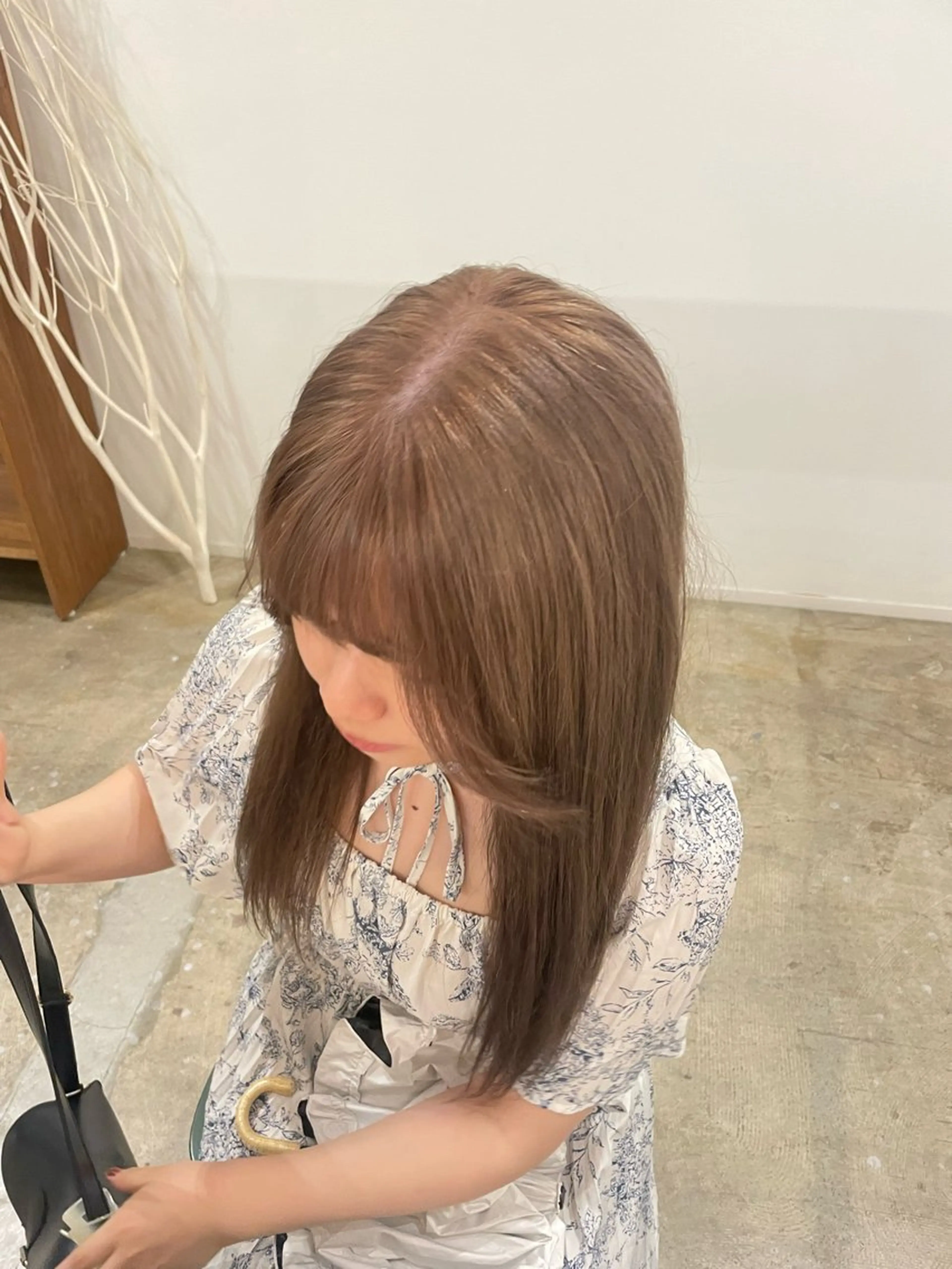 セミロング カラー ベージュカラー 透明感カラー ミルクティーベージュ eclat hair's BEAU group所属・吉川 莉央のヘアスタイル