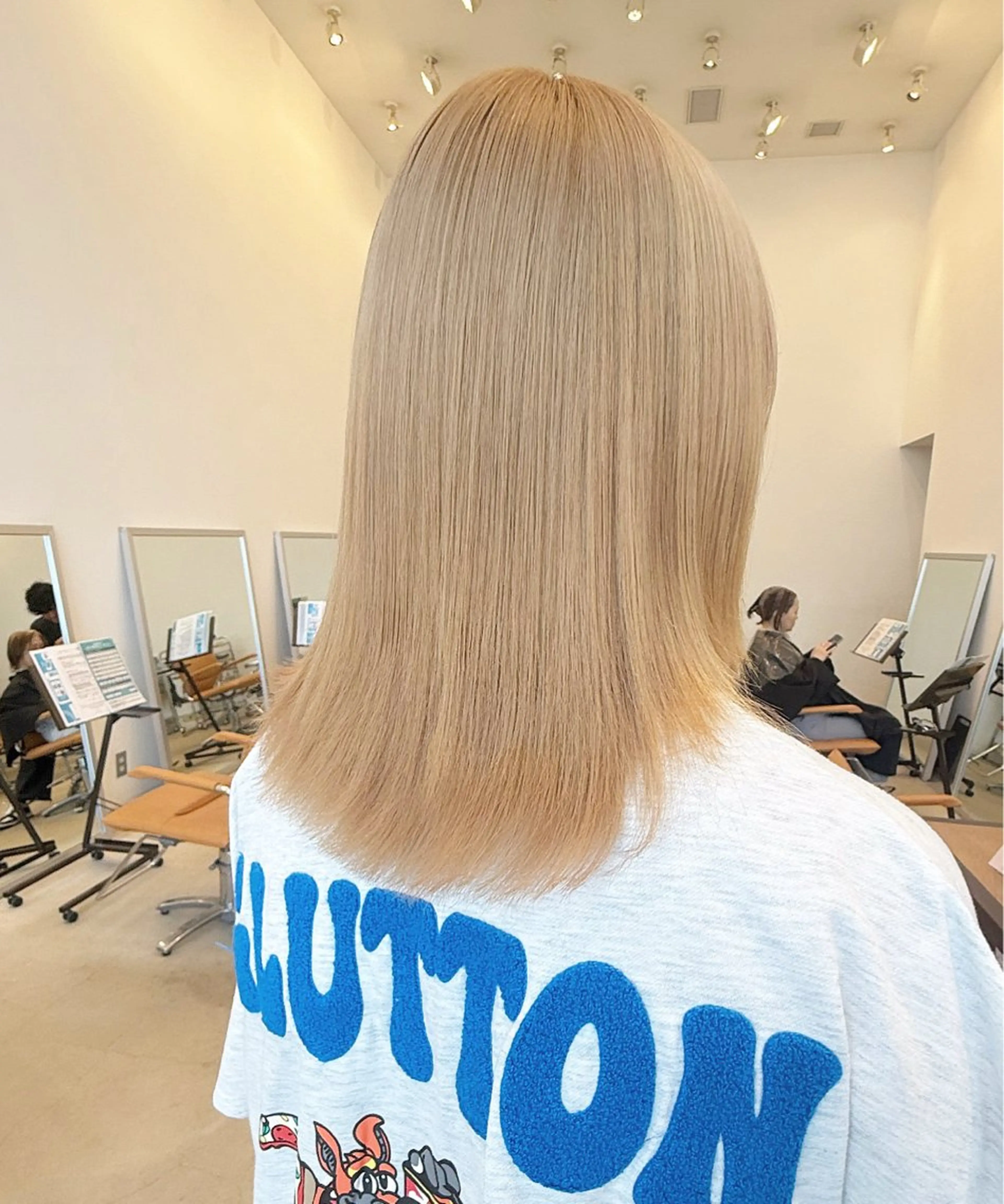 セミロング カラー カット KEYMAN MEGUMIのヘアスタイル